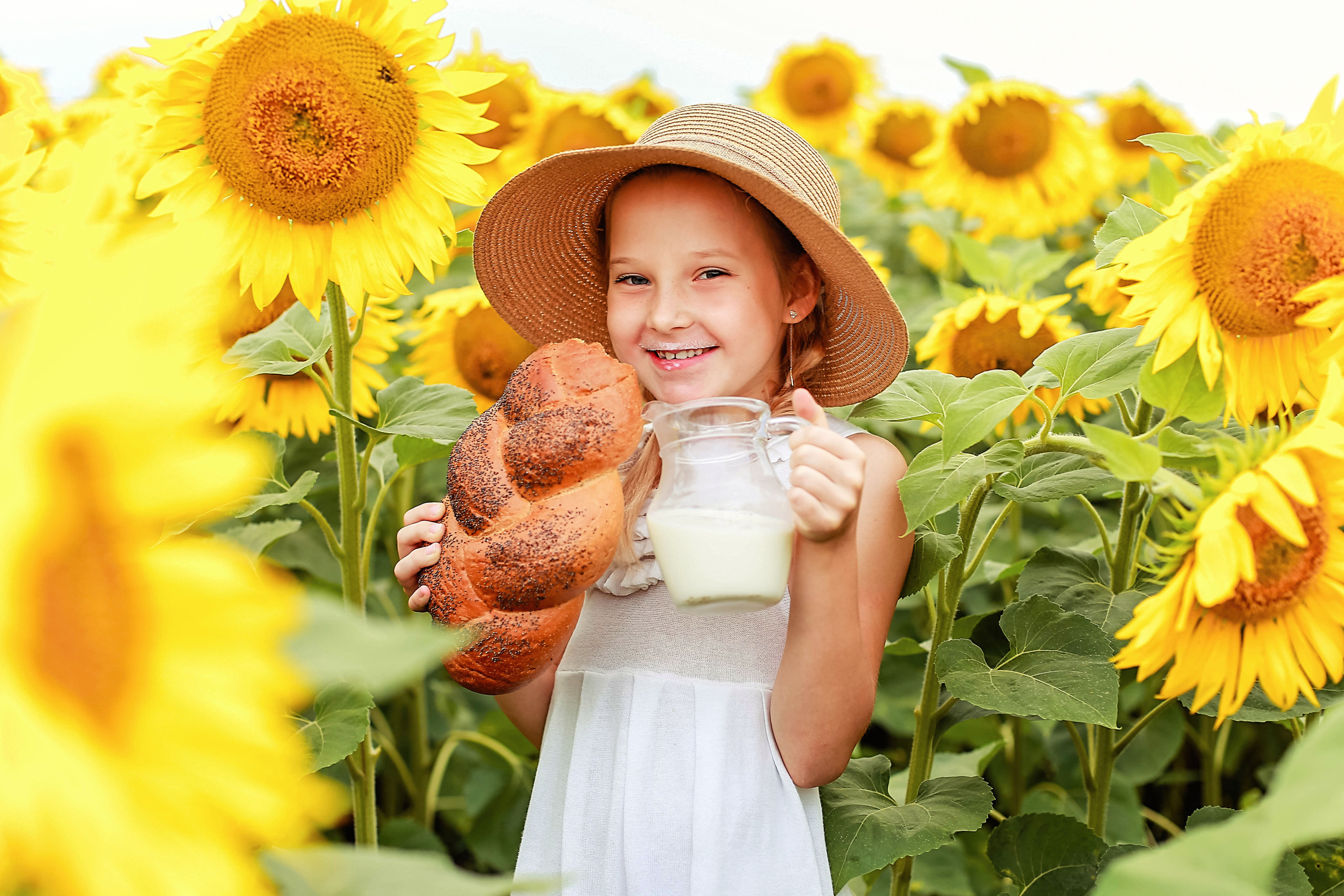 В подсолнухах и в поле пшеницы. В ожидании. Иванова Ирина Свадебный и семейный фотограф г. Уфа
