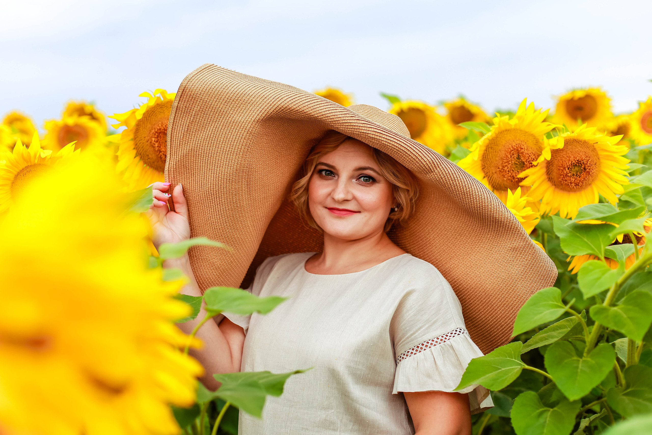 В подсолнухах и в поле пшеницы. В ожидании. Иванова Ирина Свадебный и семейный фотограф г. Уфа