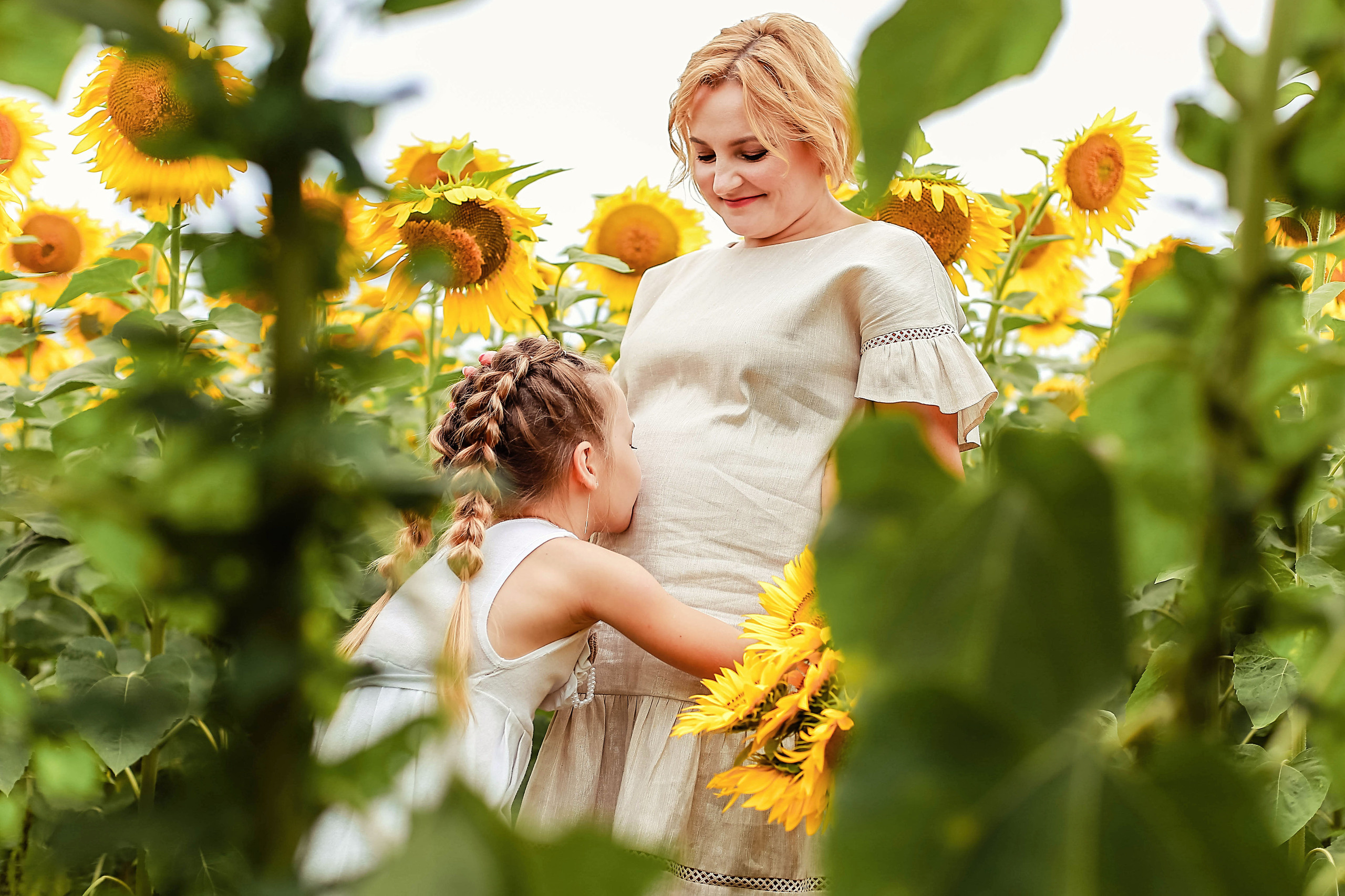 В подсолнухах и в поле пшеницы. В ожидании. Иванова Ирина Свадебный и семейный фотограф г. Уфа