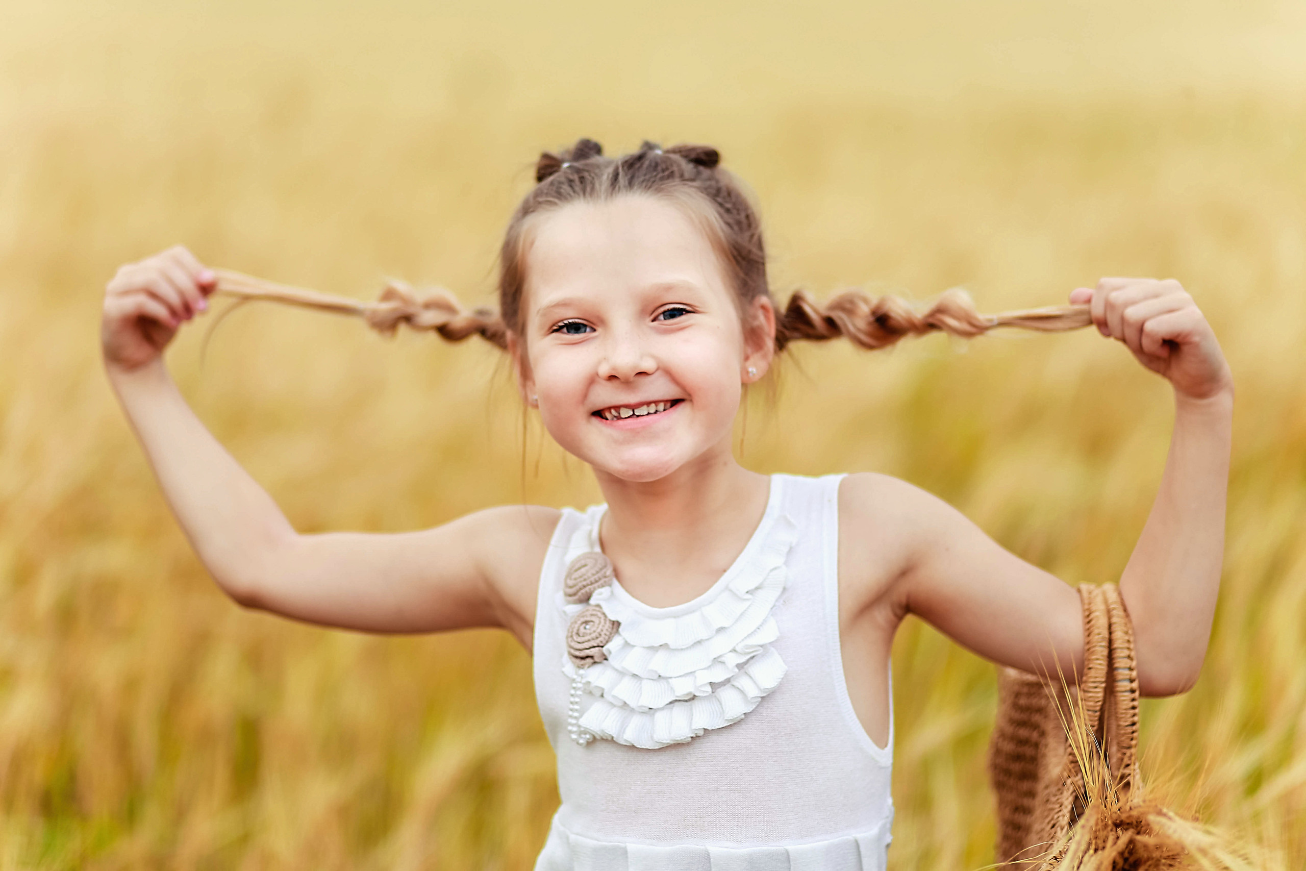 В подсолнухах и в поле пшеницы. В ожидании. Иванова Ирина Свадебный и семейный фотограф г. Уфа