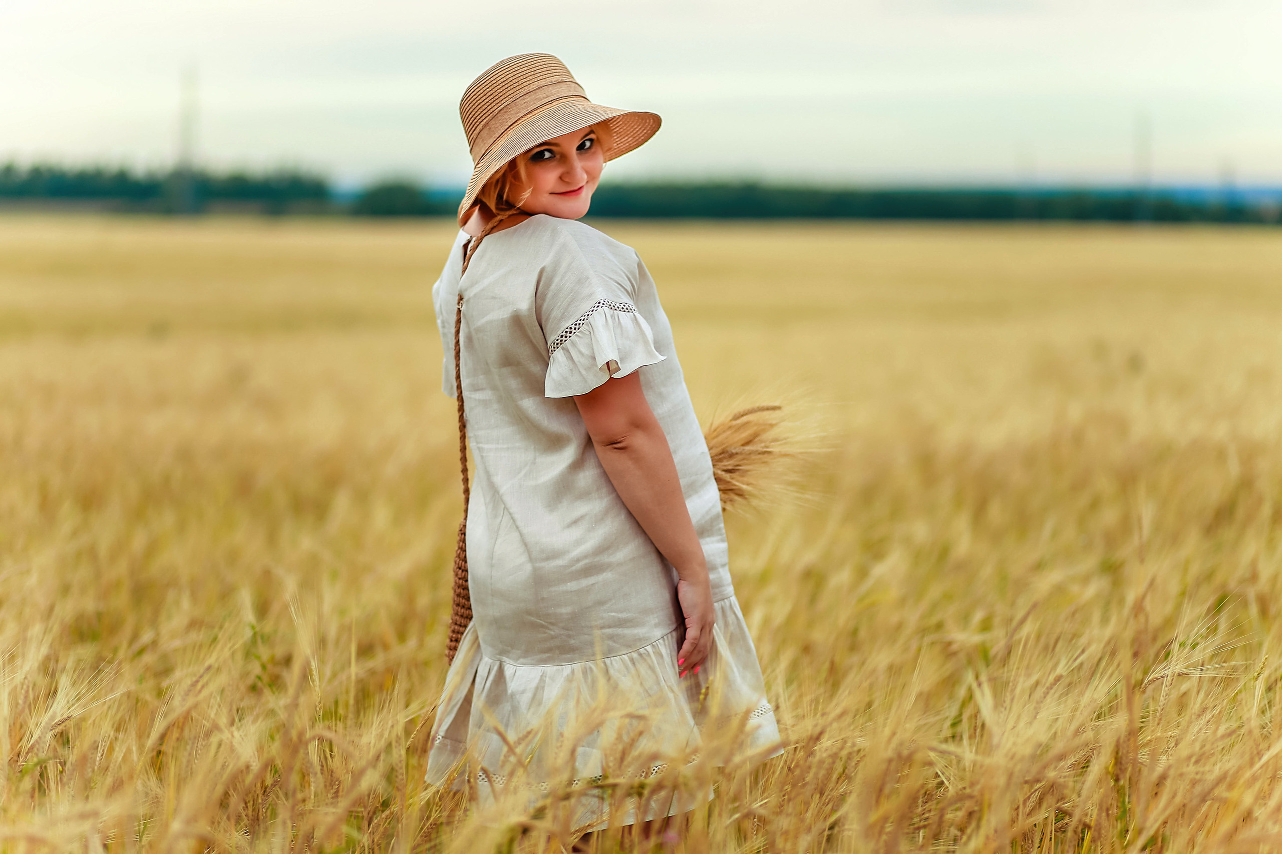 В подсолнухах и в поле пшеницы. В ожидании. Иванова Ирина Свадебный и семейный фотограф г. Уфа