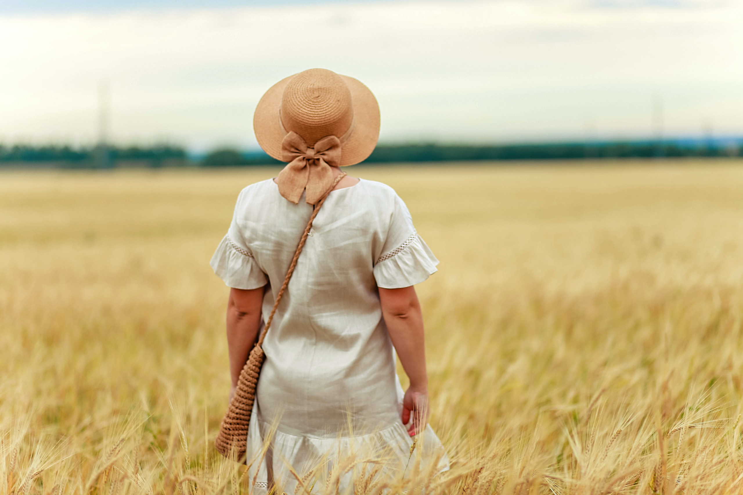 В подсолнухах и в поле пшеницы. В ожидании. Иванова Ирина Свадебный и семейный фотограф г. Уфа