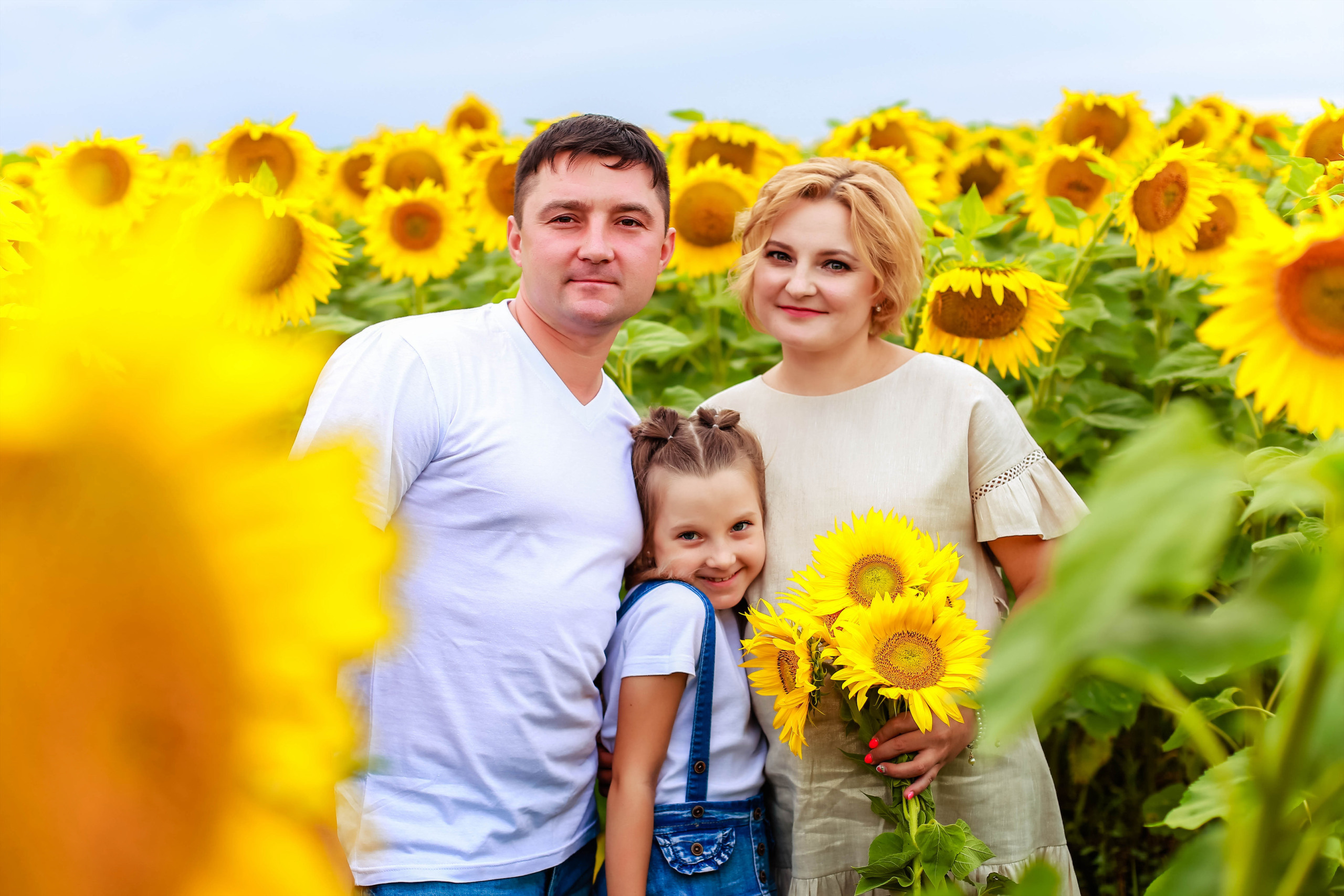 В подсолнухах и в поле пшеницы. В ожидании. Иванова Ирина Свадебный и семейный фотограф г. Уфа