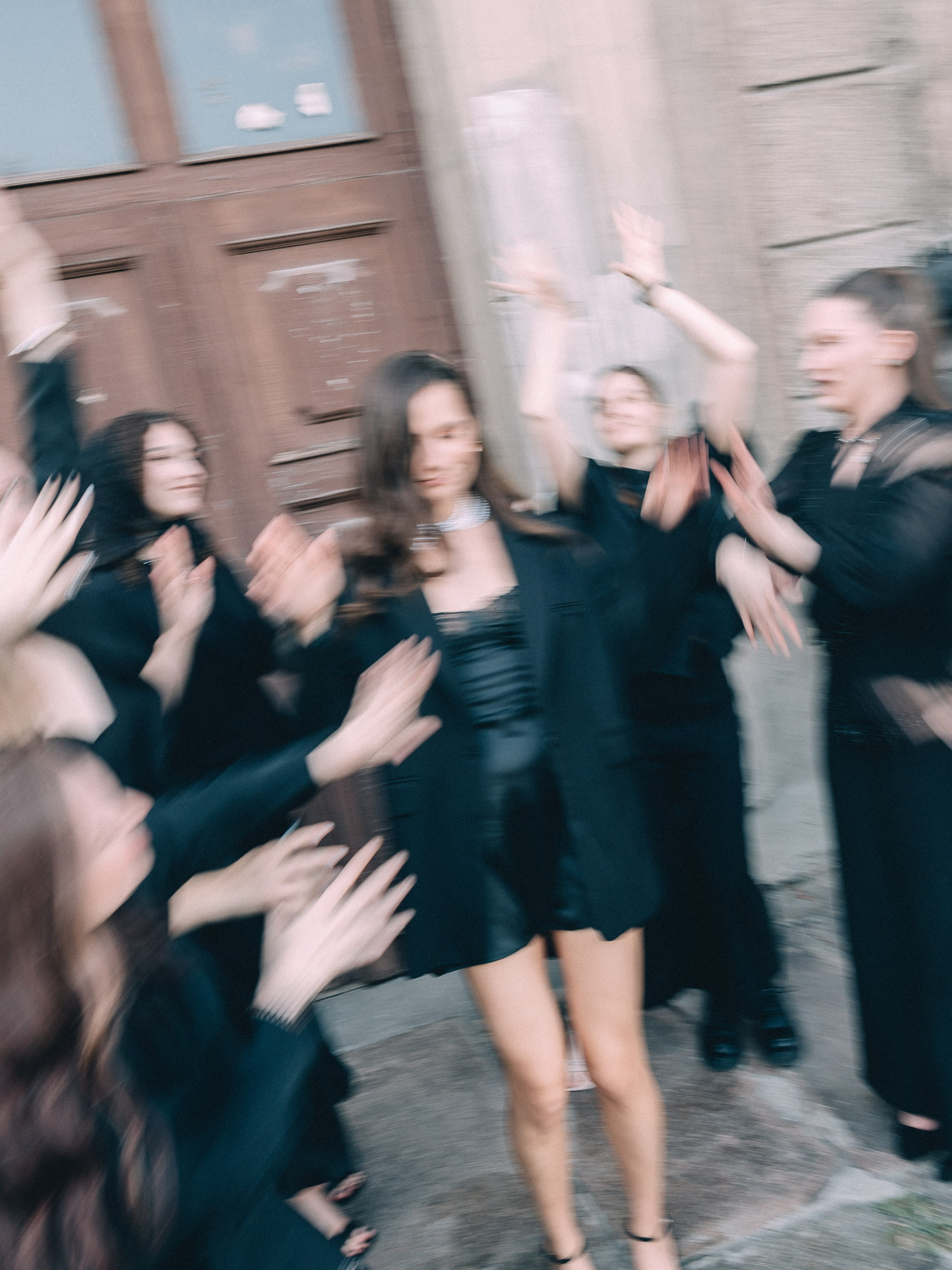 Девичник в чёрном. Фотограф в Екатеринбурге Яна Круташова