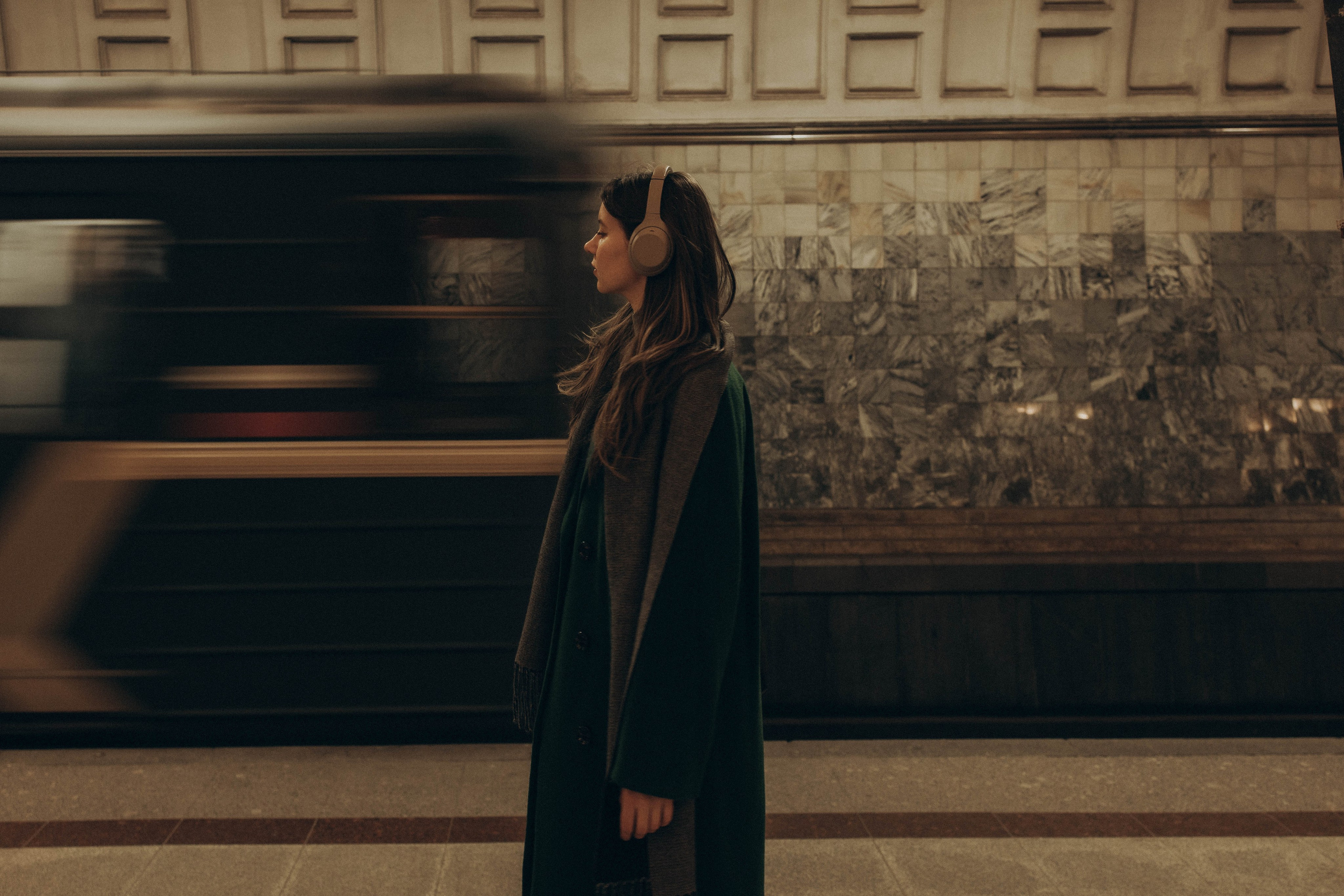 Мария прогулка в центре. Фотограф lifestylе в Москве Пшеничная Анастасия