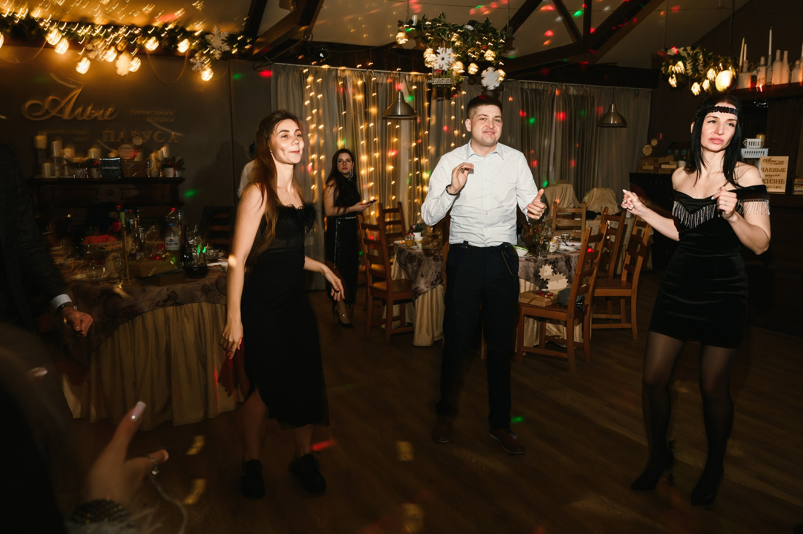 Новогодний корпоратив в «Алых парусах». Wedding and family photographer USA