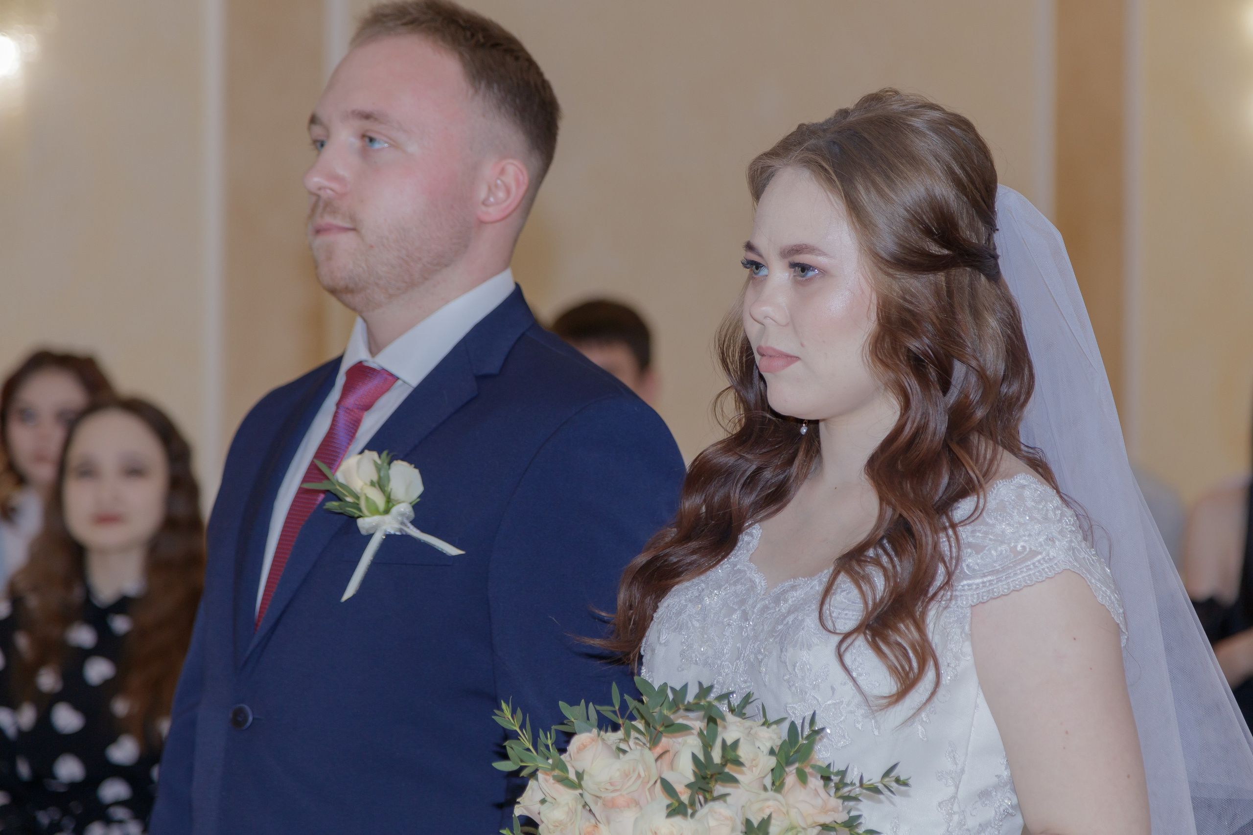 Жених с невестой