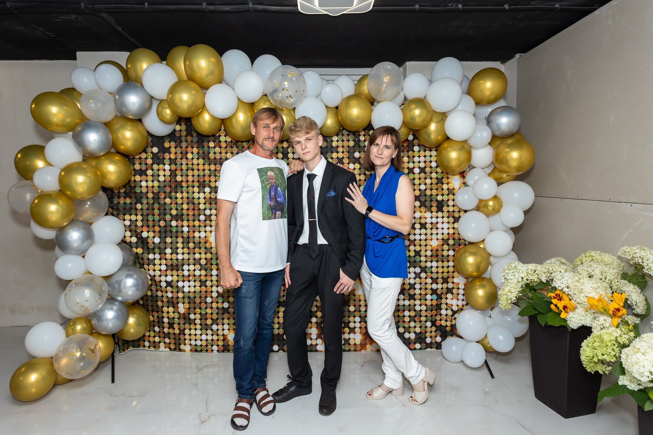 Вручение аттестата и выпускной вечер. Выпускные альбомы Майкоп, Краснодар Елена Золотарева