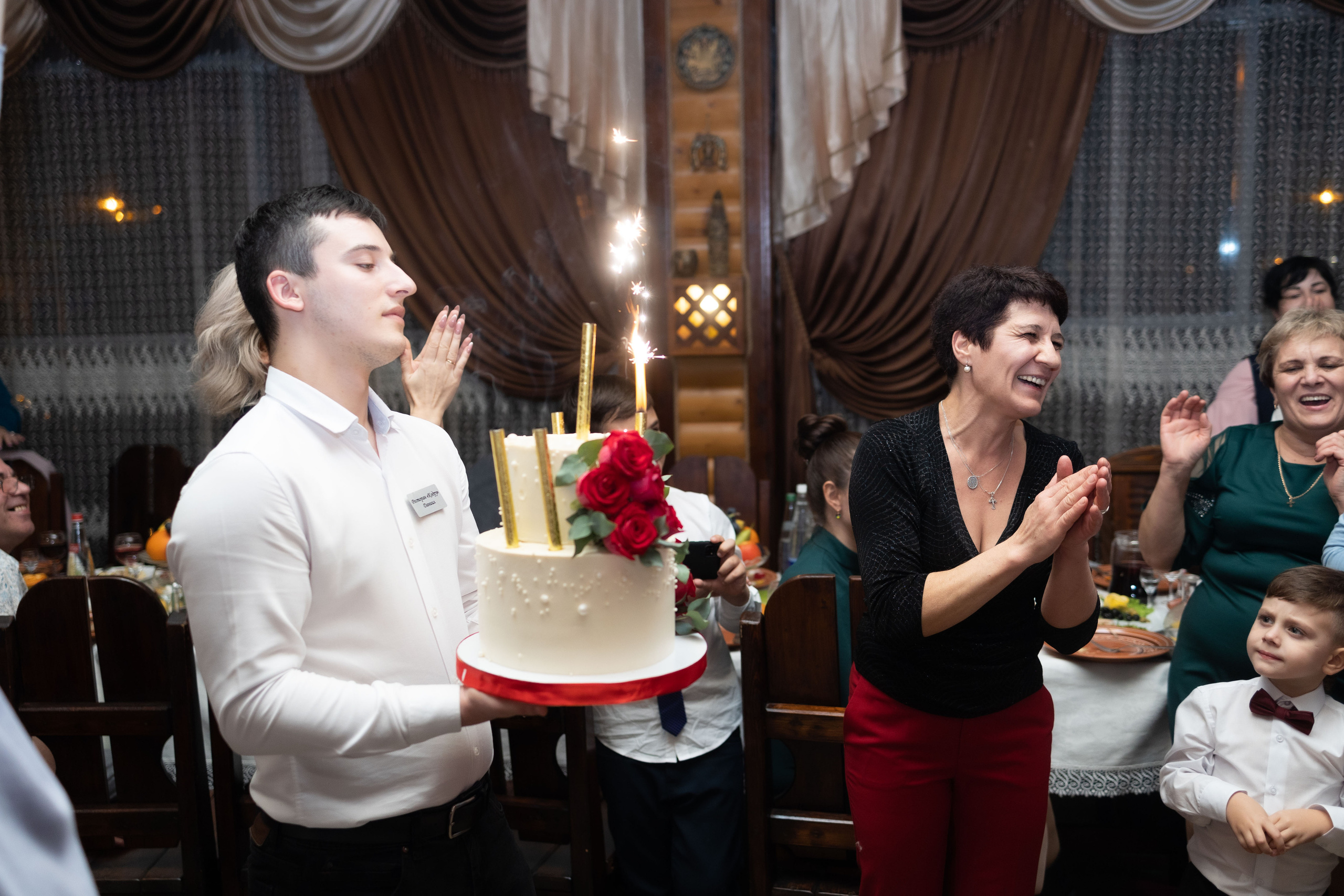 День Рождения ресторан «Кодру». Семейный, индивидуальный фотограф в Москве Ангели Марина