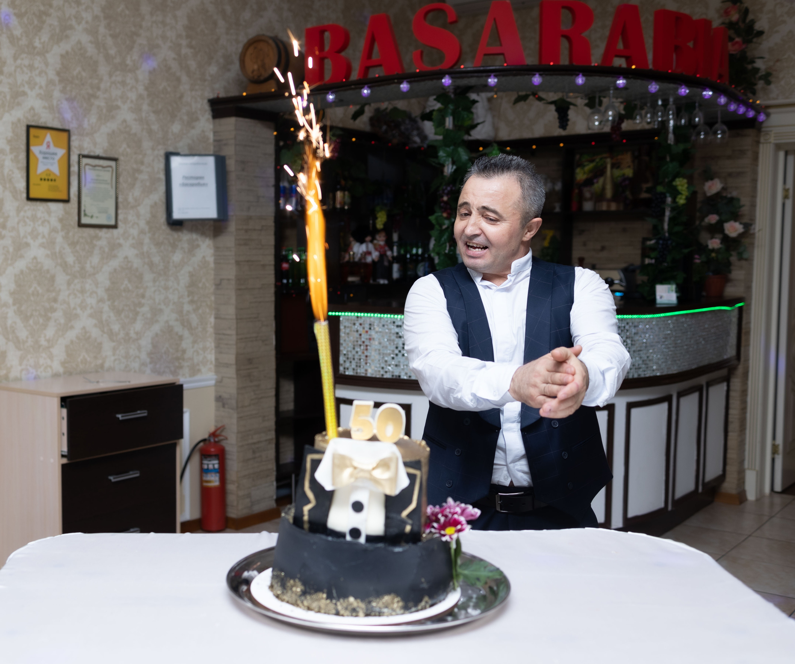День рождения ресторан «Басарабия». Семейный, индивидуальный фотограф в Москве Ангели Марина