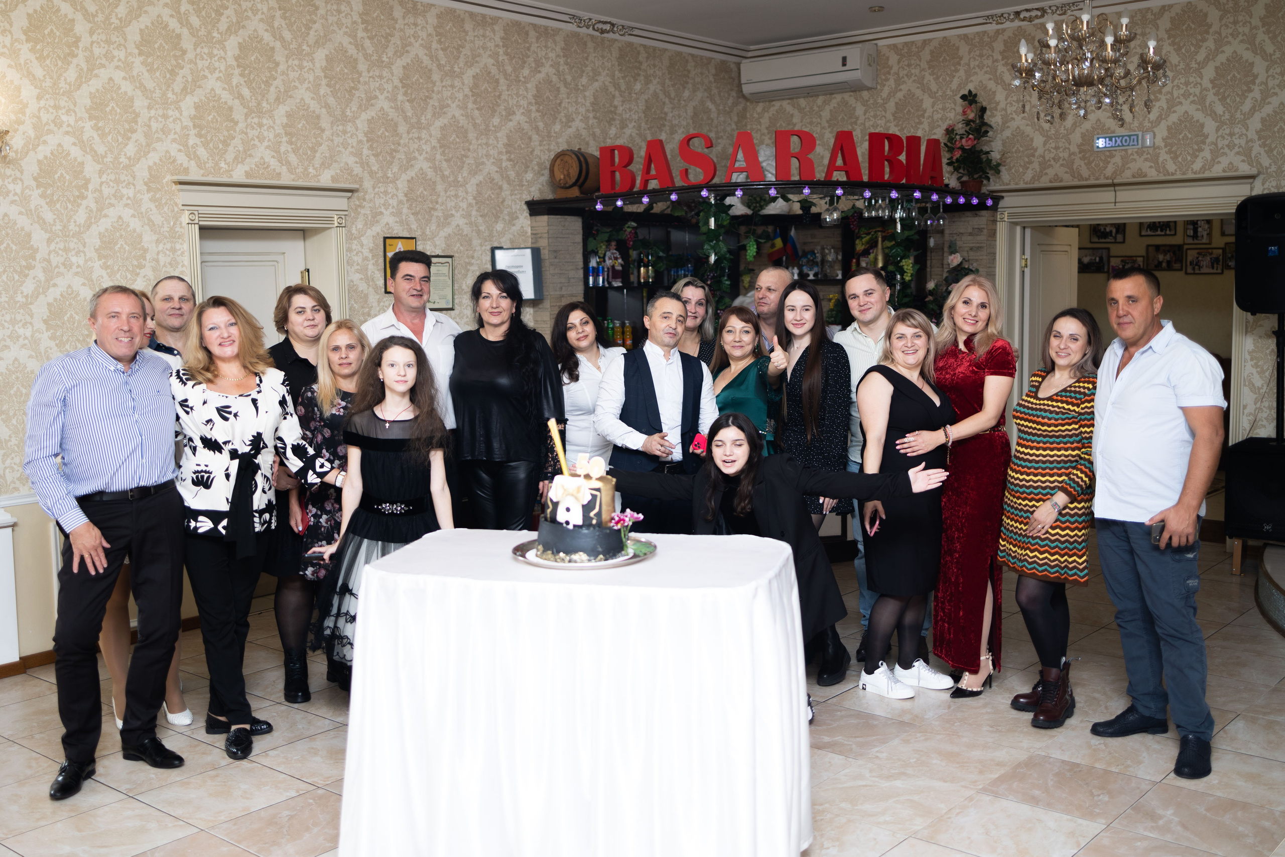 День рождения ресторан «Басарабия». Семейный, индивидуальный фотограф в Москве Ангели Марина