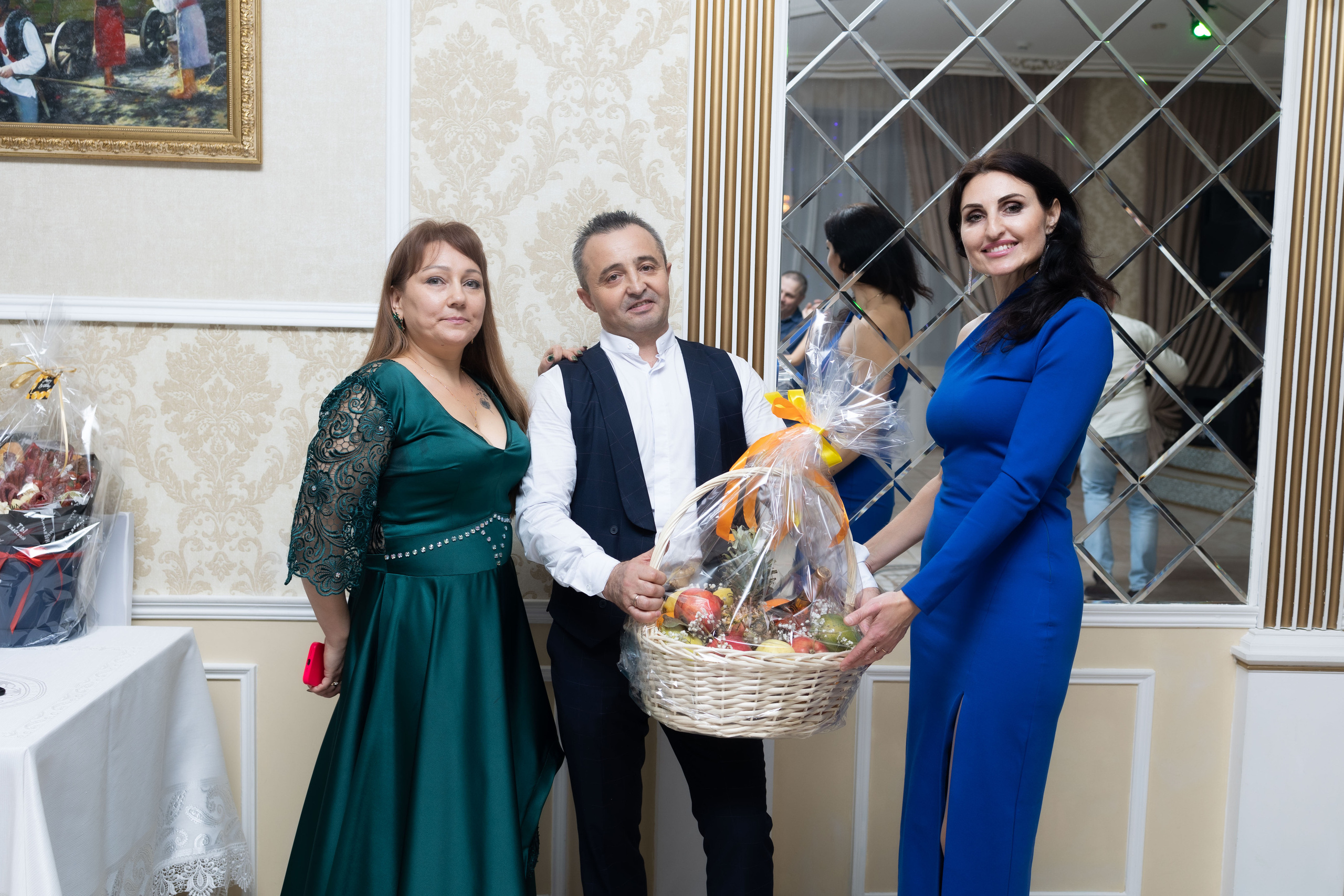 День рождения ресторан «Басарабия». Семейный, индивидуальный фотограф в Москве Ангели Марина