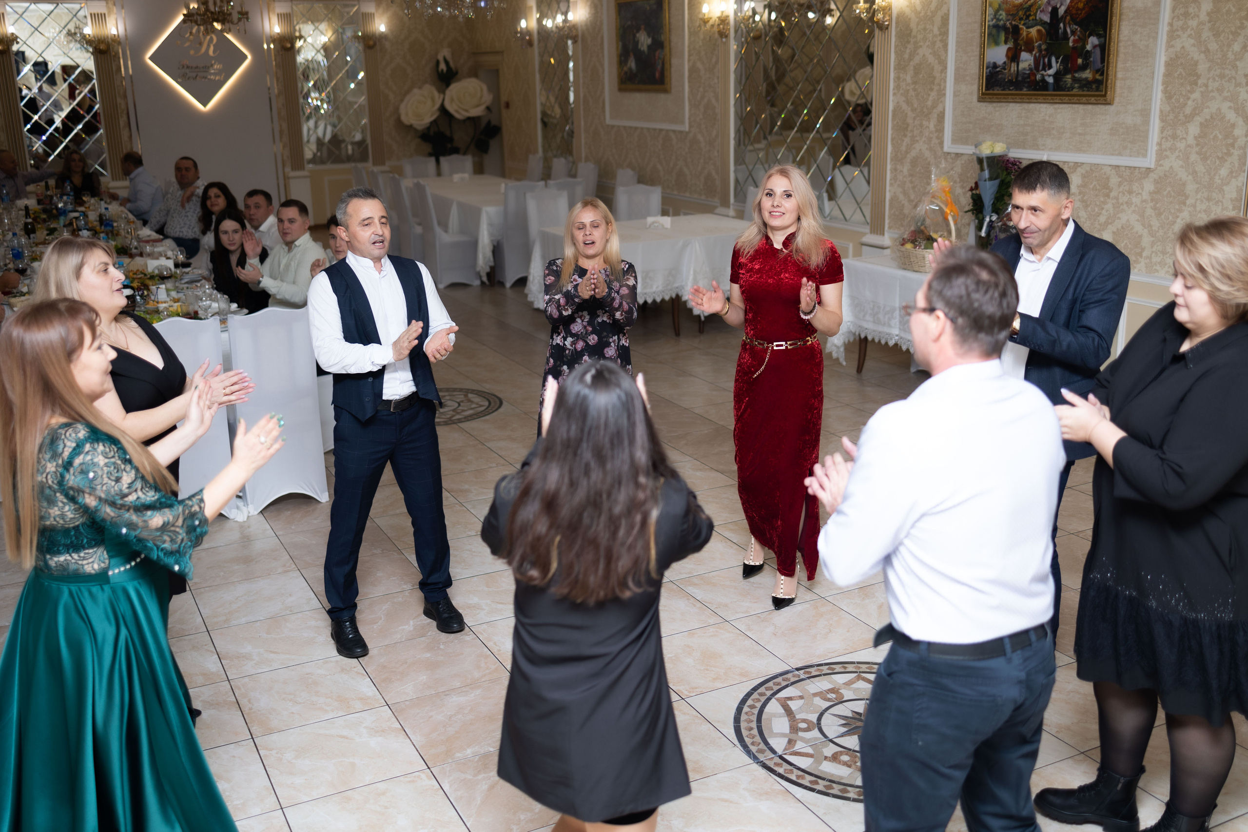 День рождения ресторан «Басарабия». Семейный, индивидуальный фотограф в Москве Ангели Марина