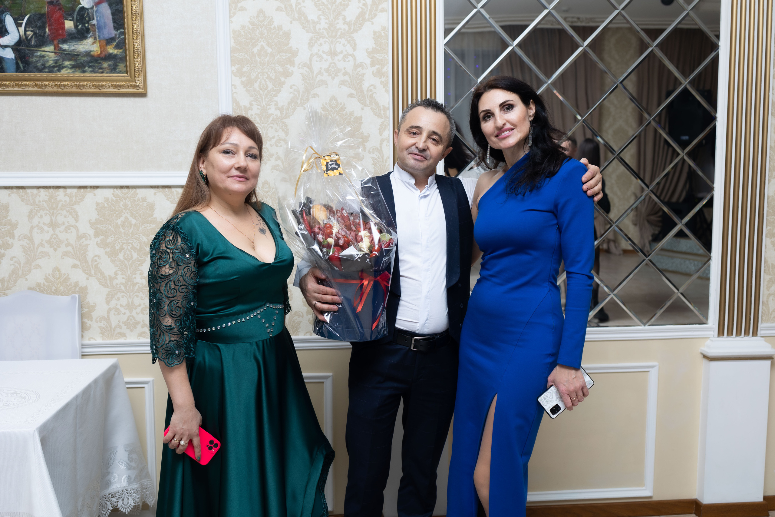 День рождения ресторан «Басарабия». Семейный, индивидуальный фотограф в Москве Ангели Марина