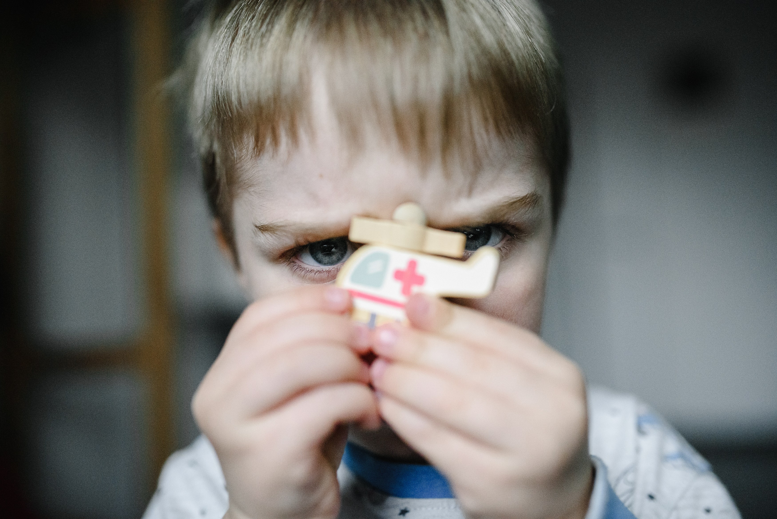 Игорь, Мила и Михаил Игоревич, домашняя история. Фотограф Денис Неместо, портрет, репортаж
