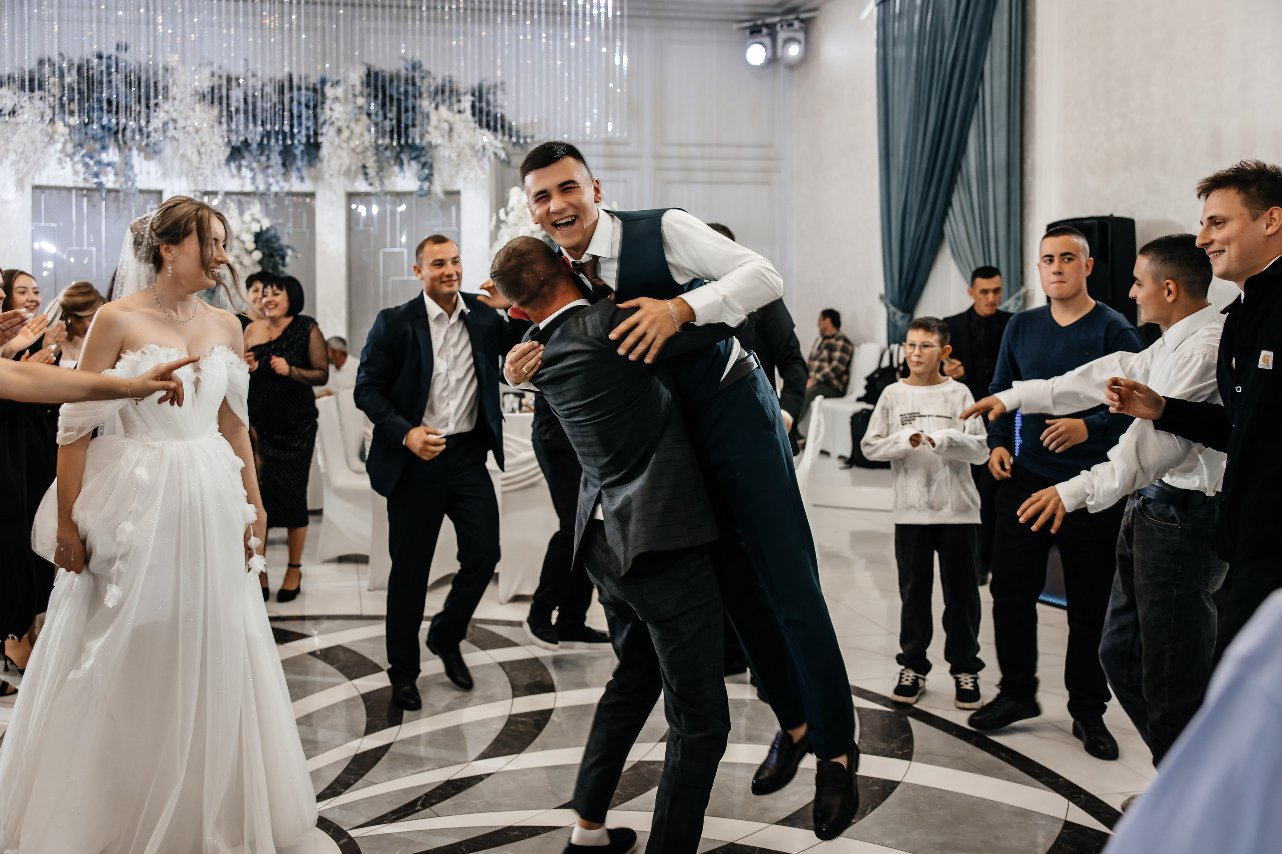 Анонс свадьбы Максима и Алены. Свадебный фотограф в Крыму и Севастополе Ольга Баскакова