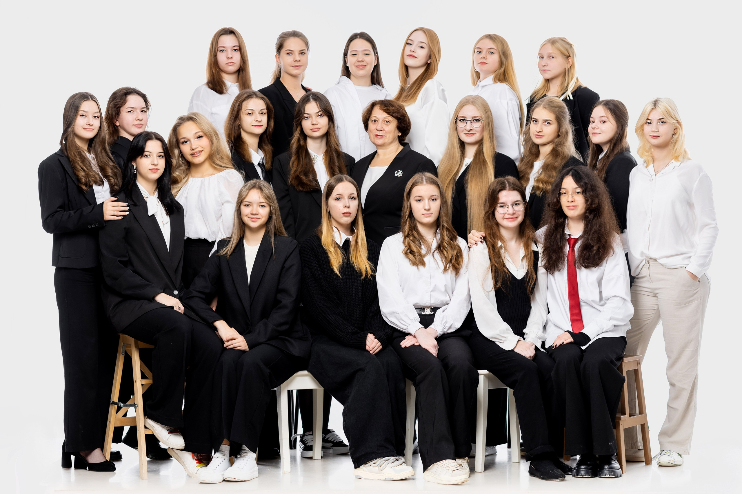 Гимназия 4 Великий Новгород. Выпускные альбомы. Школьный и семейный фотограф Виктория Игнатьева