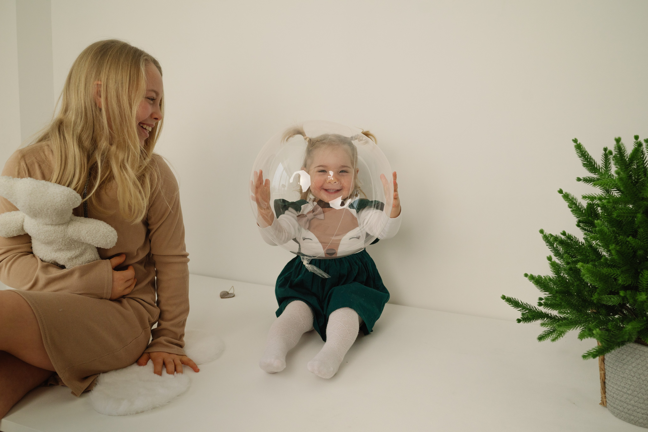 Маша, Женя, Марьяна, Вася и Вика. Ваш свадебный и семейный фотограф