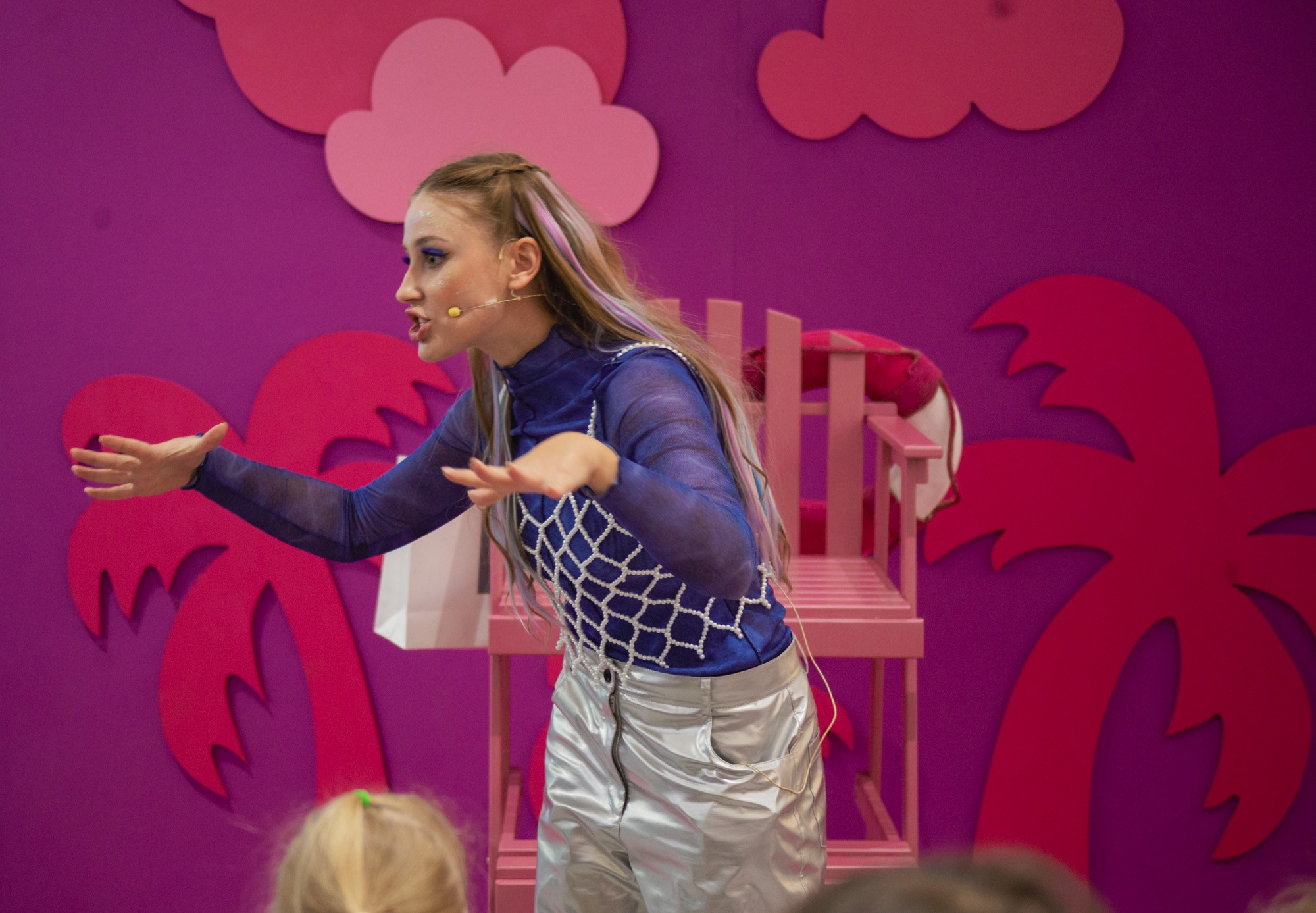 Сказка в ТЦ Океания. Репортажный и концертный фотограф в Москве Анастасия Осень