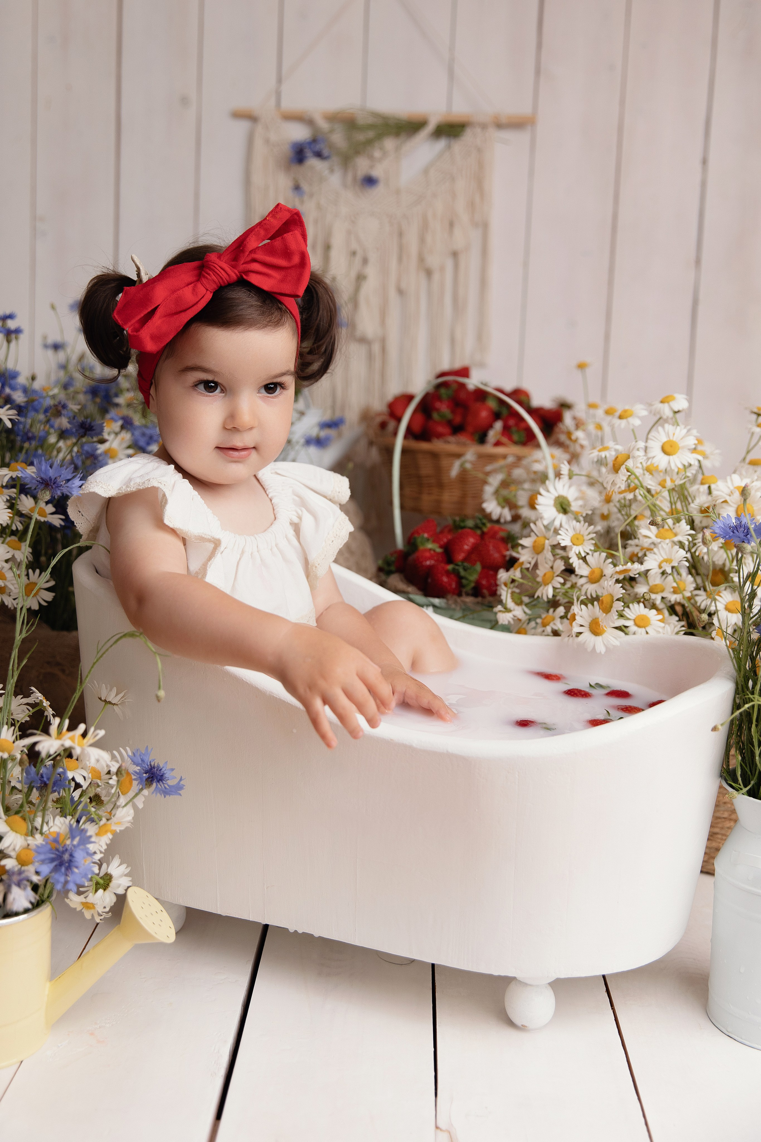 Молочные ванны. Фотограф новорожденных в майкопе