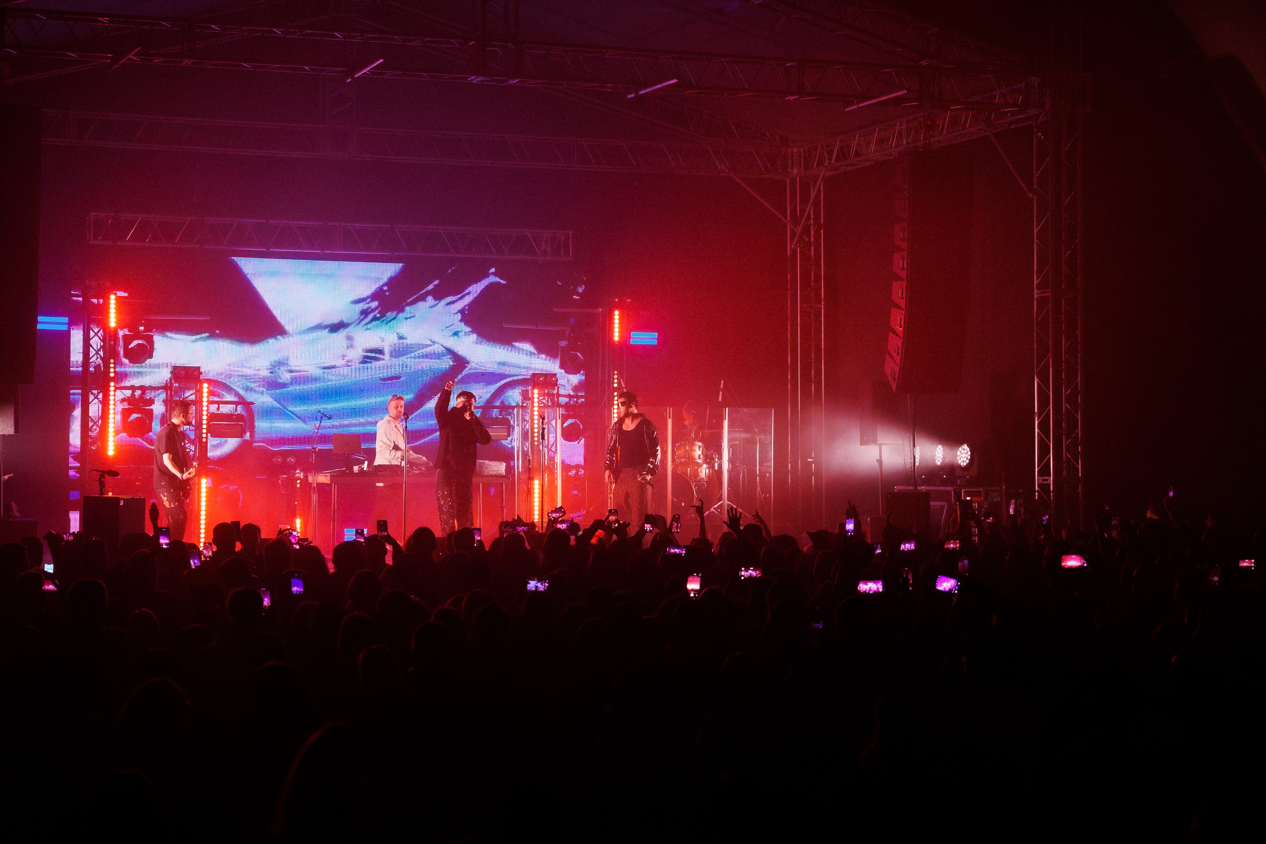 Фотоотчёт и репортаж с концерта группы GAYAZOV$ BROTHER$. Красильников Евгений — профессиональный фотограф в Ростове-на-Дону