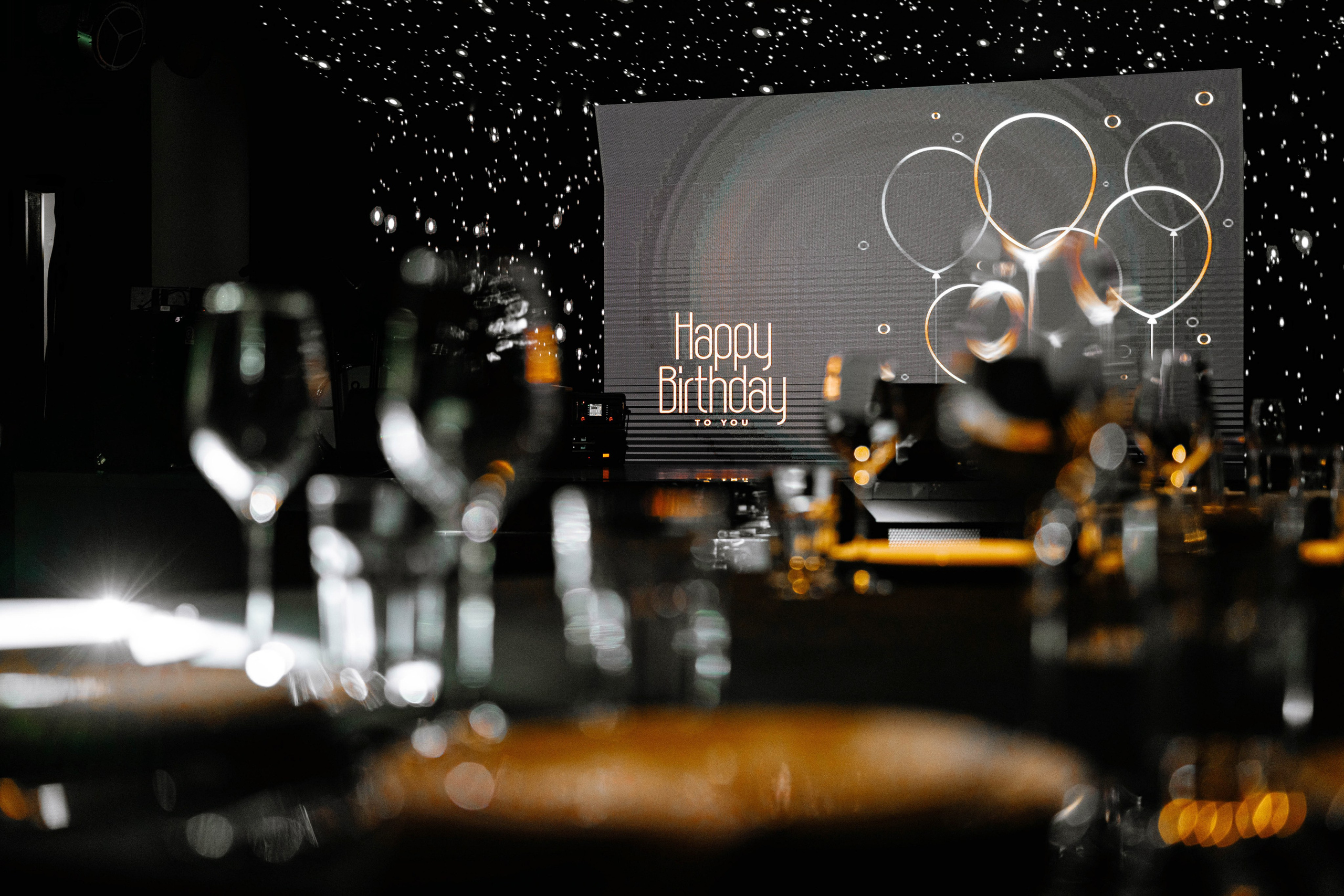 Happy Birthday. Максим Комаров — Профессиональный фотограф