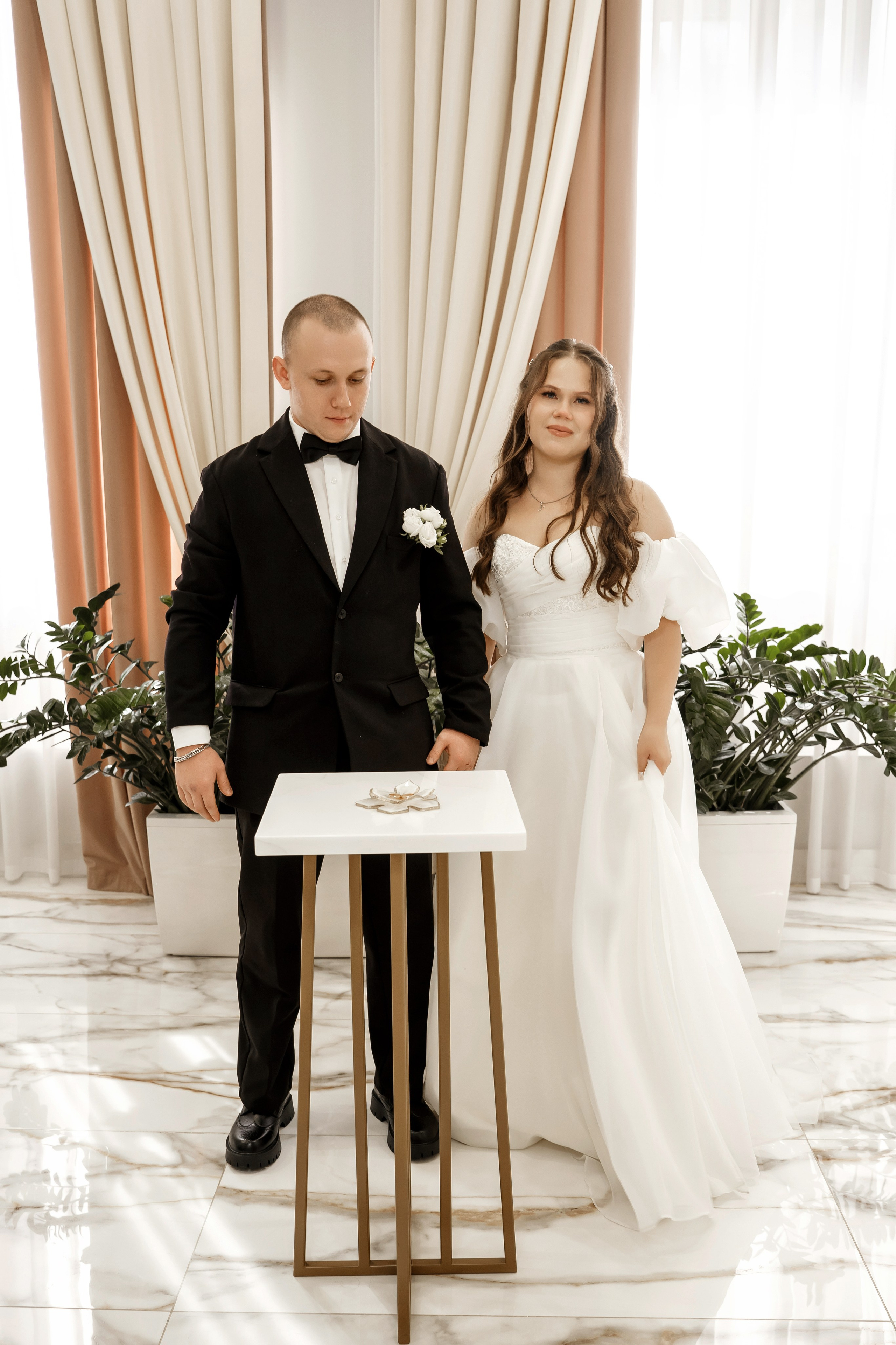 Елизавета и Артем. ЗАГС и прогулка. Фотограф и видеограф в Москве и Московской области Мария Вишня