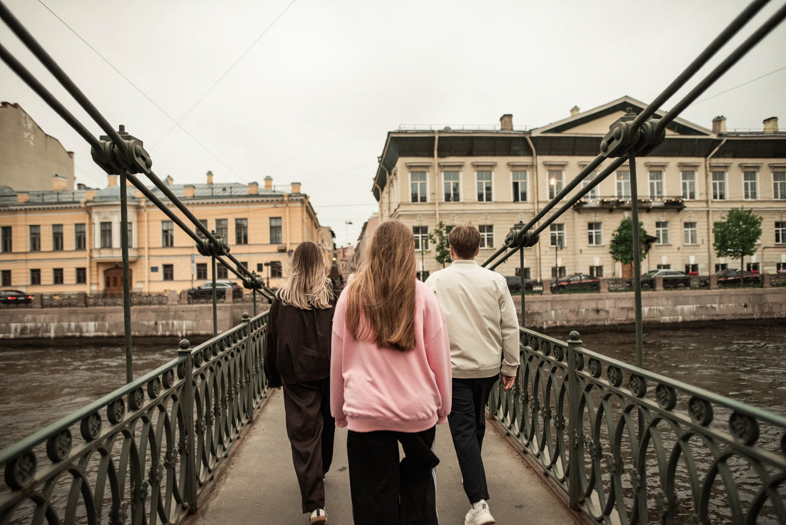 Семейная фотосессия-прогулка по Санкт-Петербургу