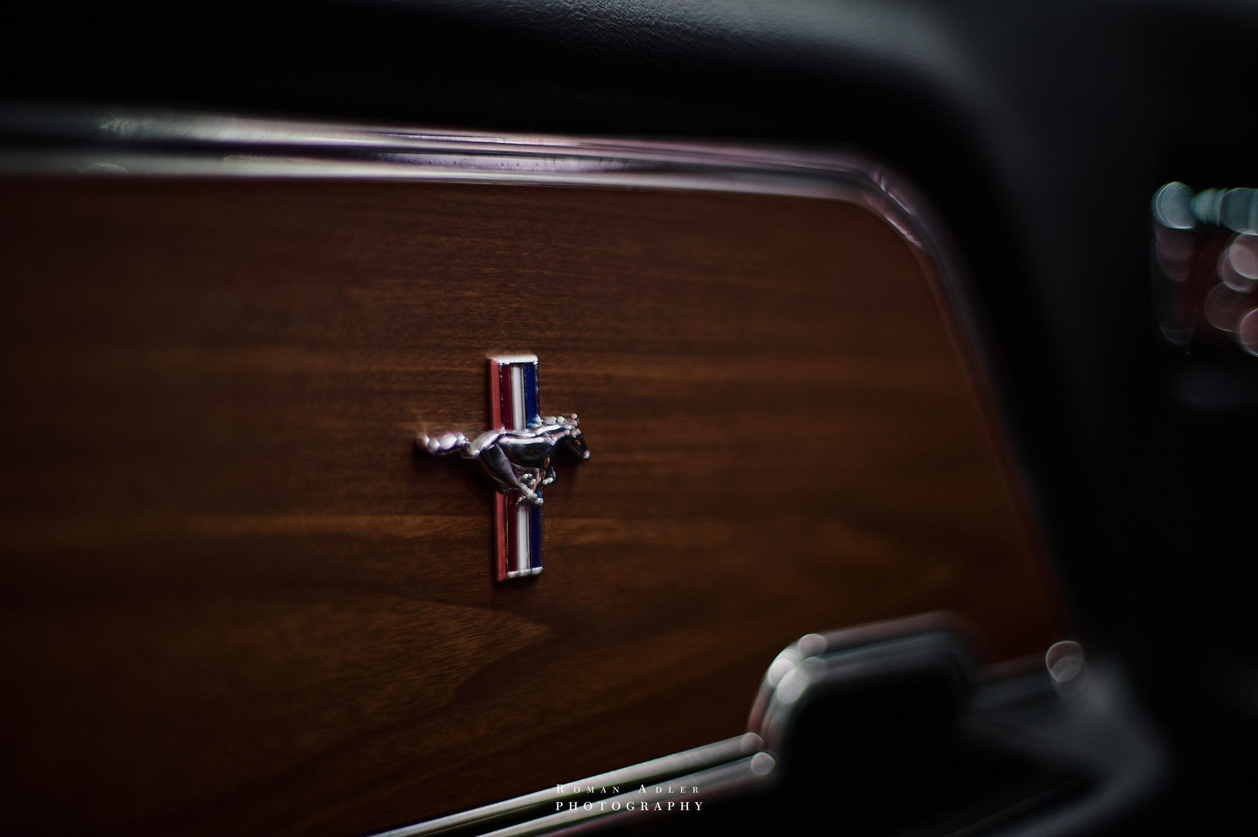 这辆红色1969年Mustang Mach 1