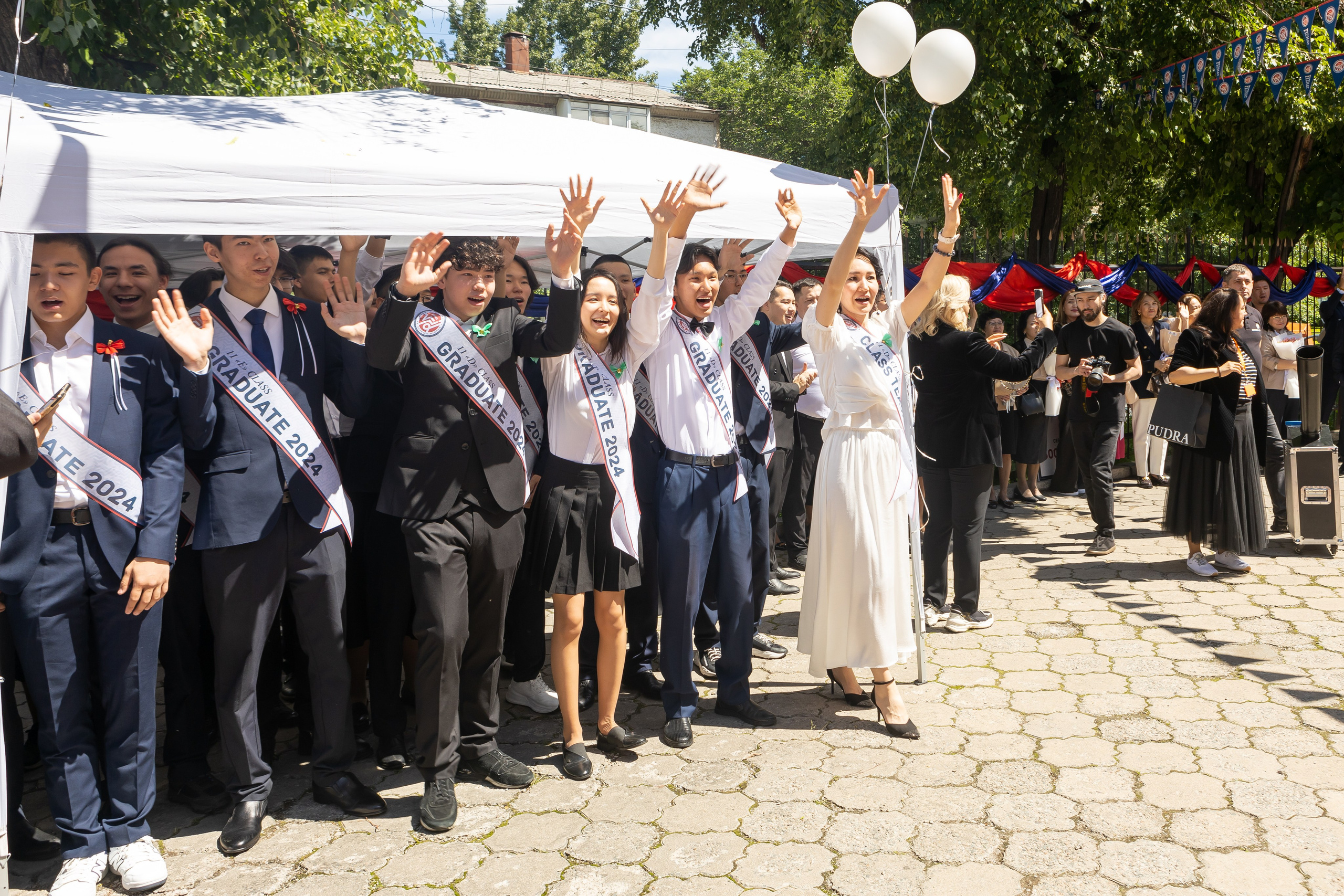 Вручениe | Линейка. Фото и видеосъемка в Алматы