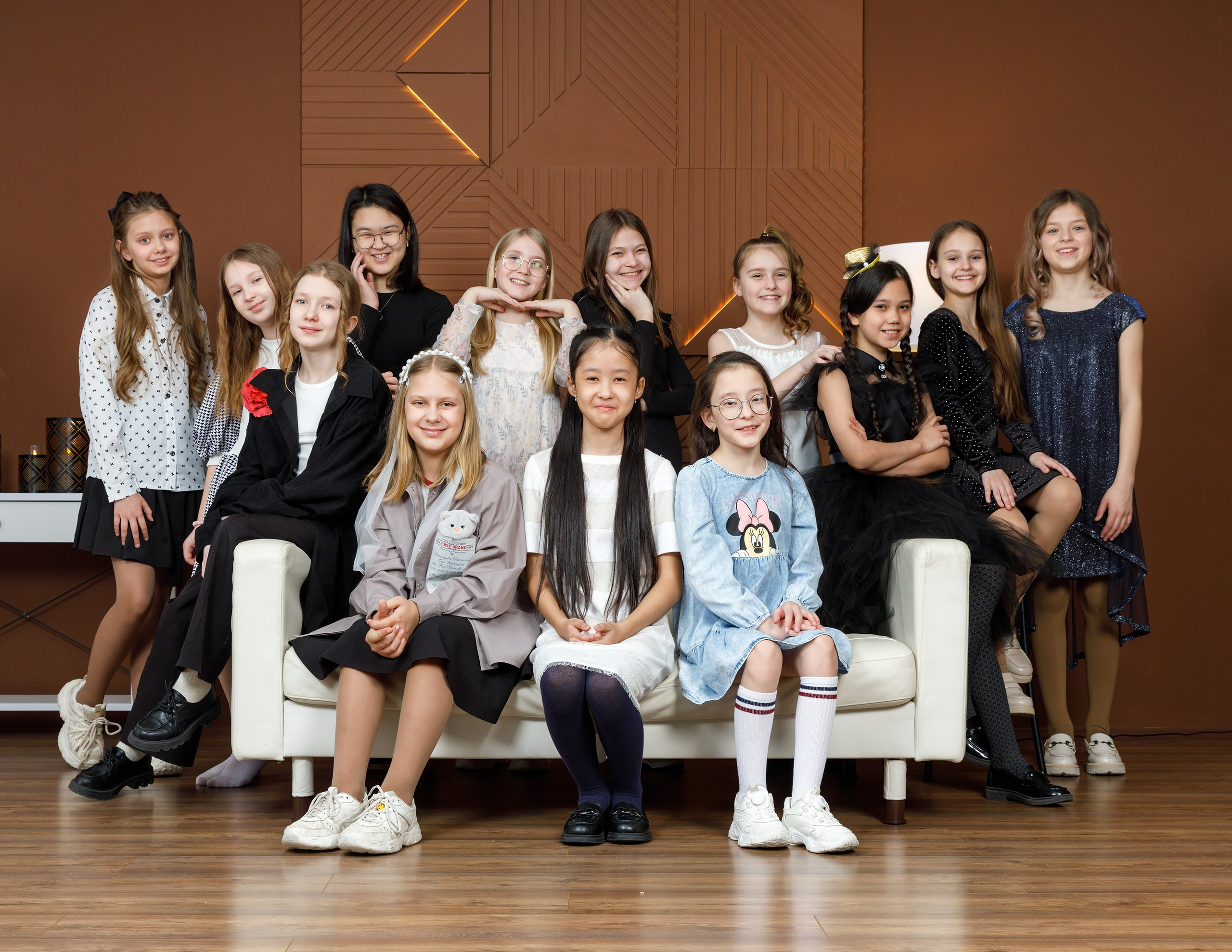 9-11 класс. Фотограф Анна Телекаева, выпускные альбомы, семейные и репортажные съемки в Омске