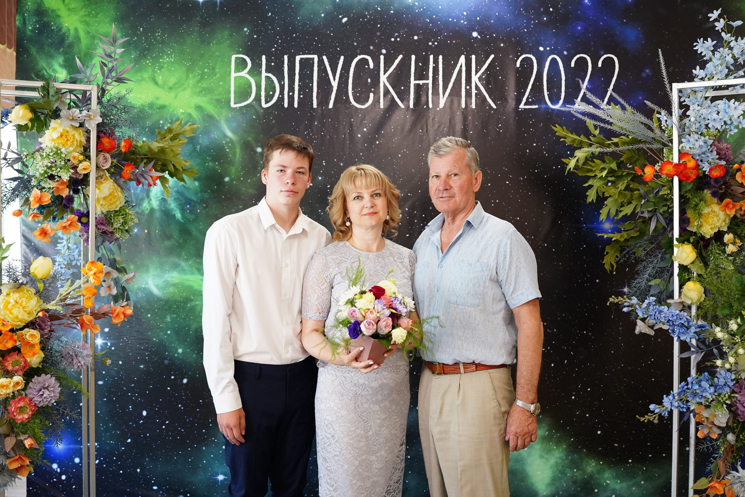 Вручение аттестатов. Фотостудия Лучшие моменты Выпускные альбомы, школьные, юбилейные фотокниги Ростов-на-Дону