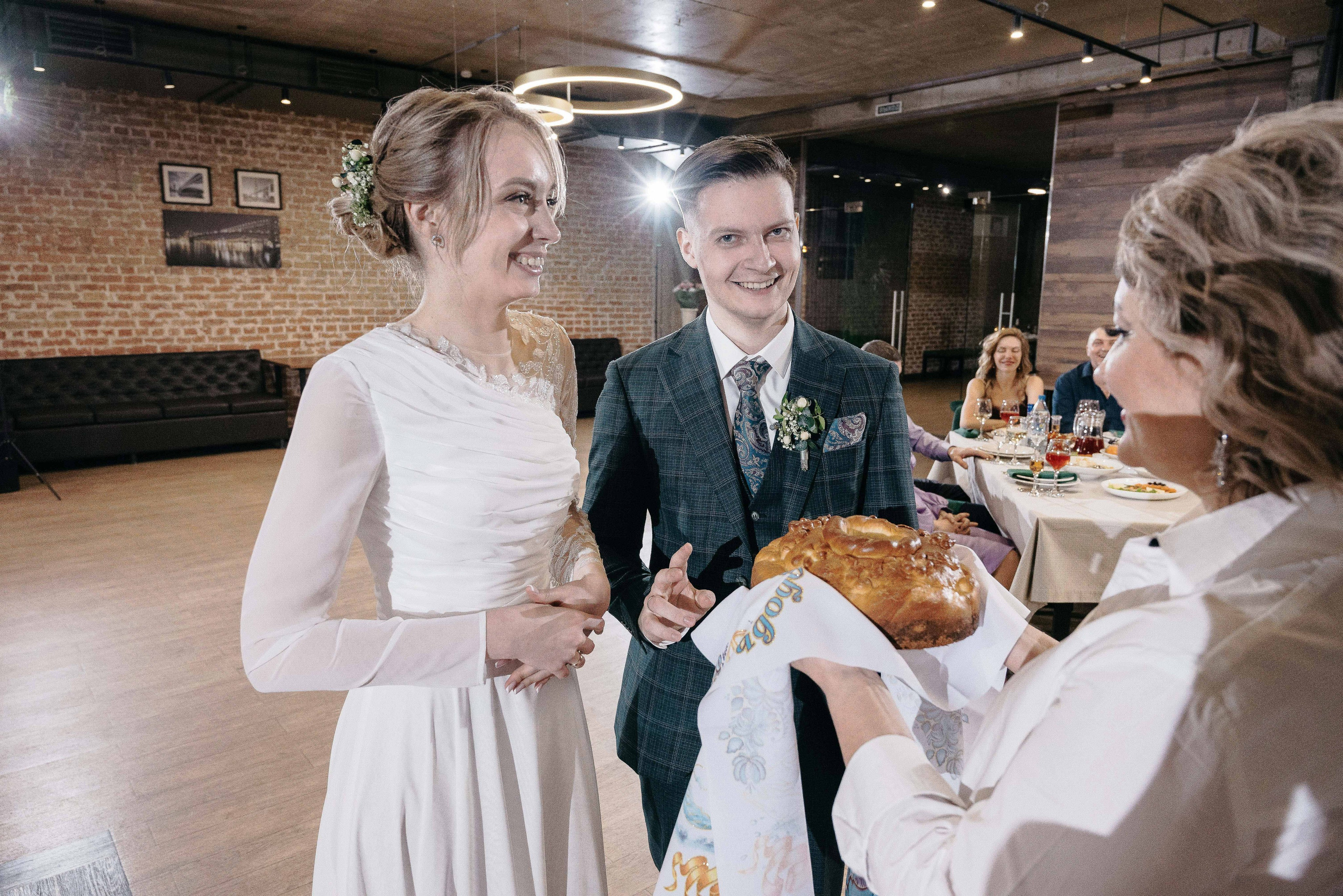 Артем и Галя. Тамара Власова