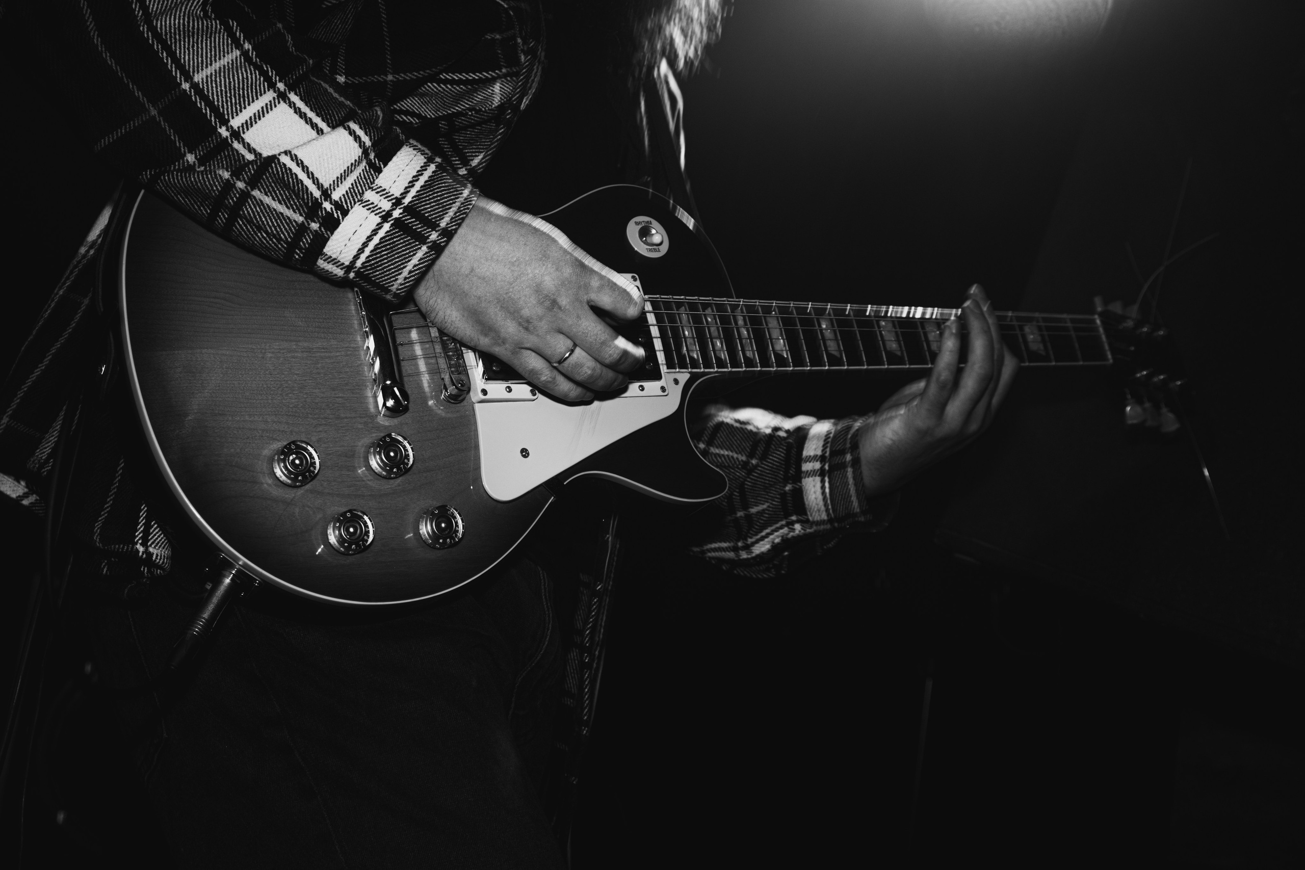 Laugar & Шумы Штормовых Широт & Пожары На Дальнем Севере 11.10.2025. Репортажный фотограф в Москве Legiodot