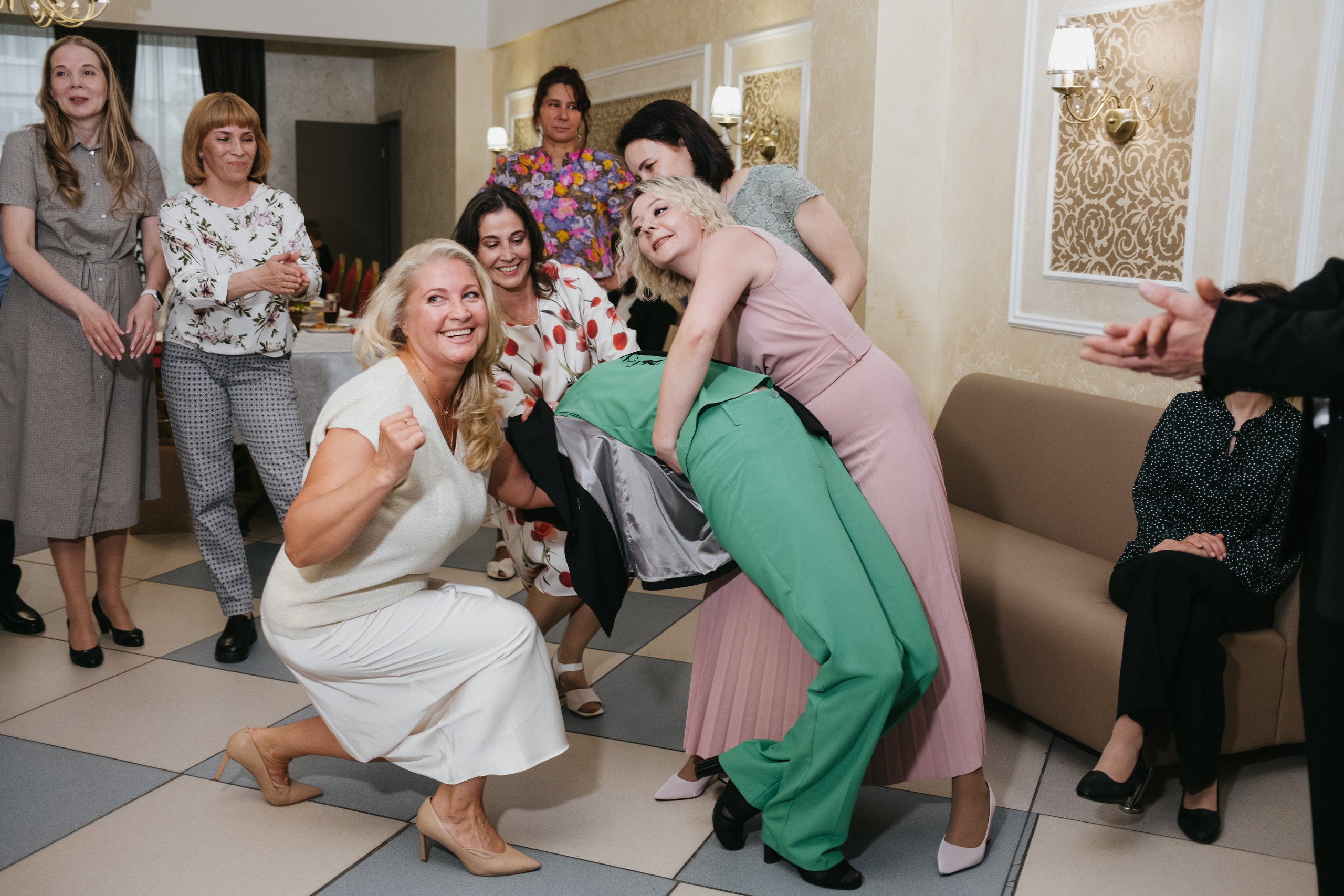 Выпускной 11 класс школы № 30. Свадебный и репортажной фотограф Денис Ожигин в Краснодаре и Краснодарском крае