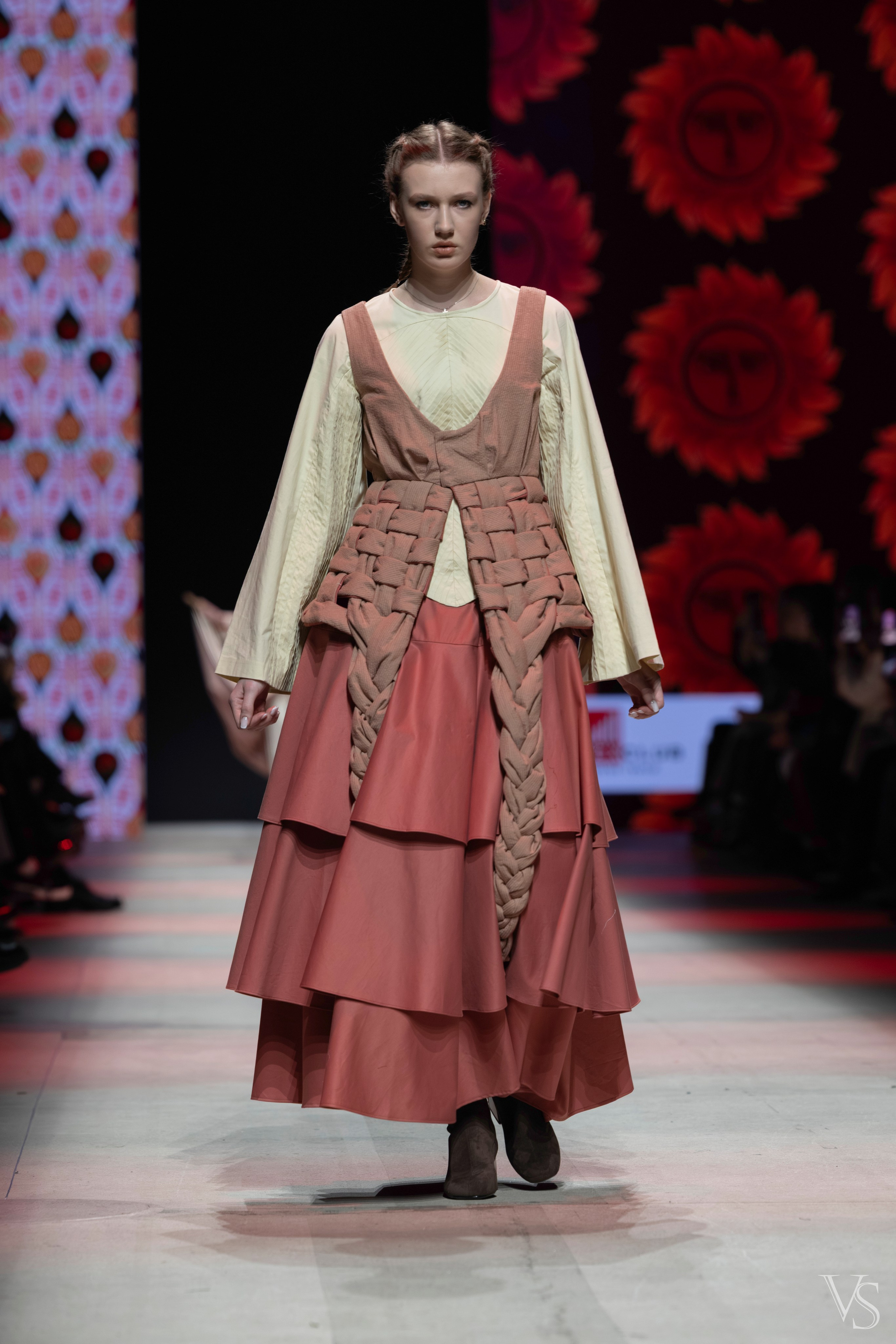 Неделя Российской моды. Манеж. РГУ Косыгина. Фотограф Виктор Степанов