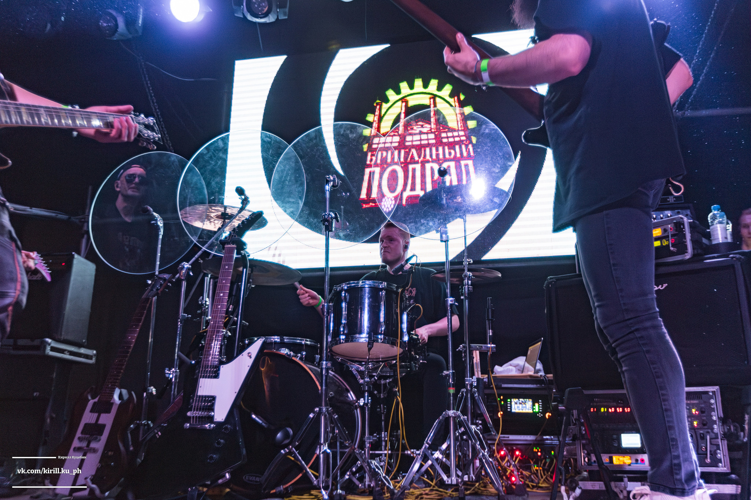 Концерт группы Бригадный подряд в клубе Нирвана, Екатеринбург. Репортажный фотограф Екатеринбург | Яркий, качественный репортаж | Концерты, клубы, репортаж, праздники, корпоративы