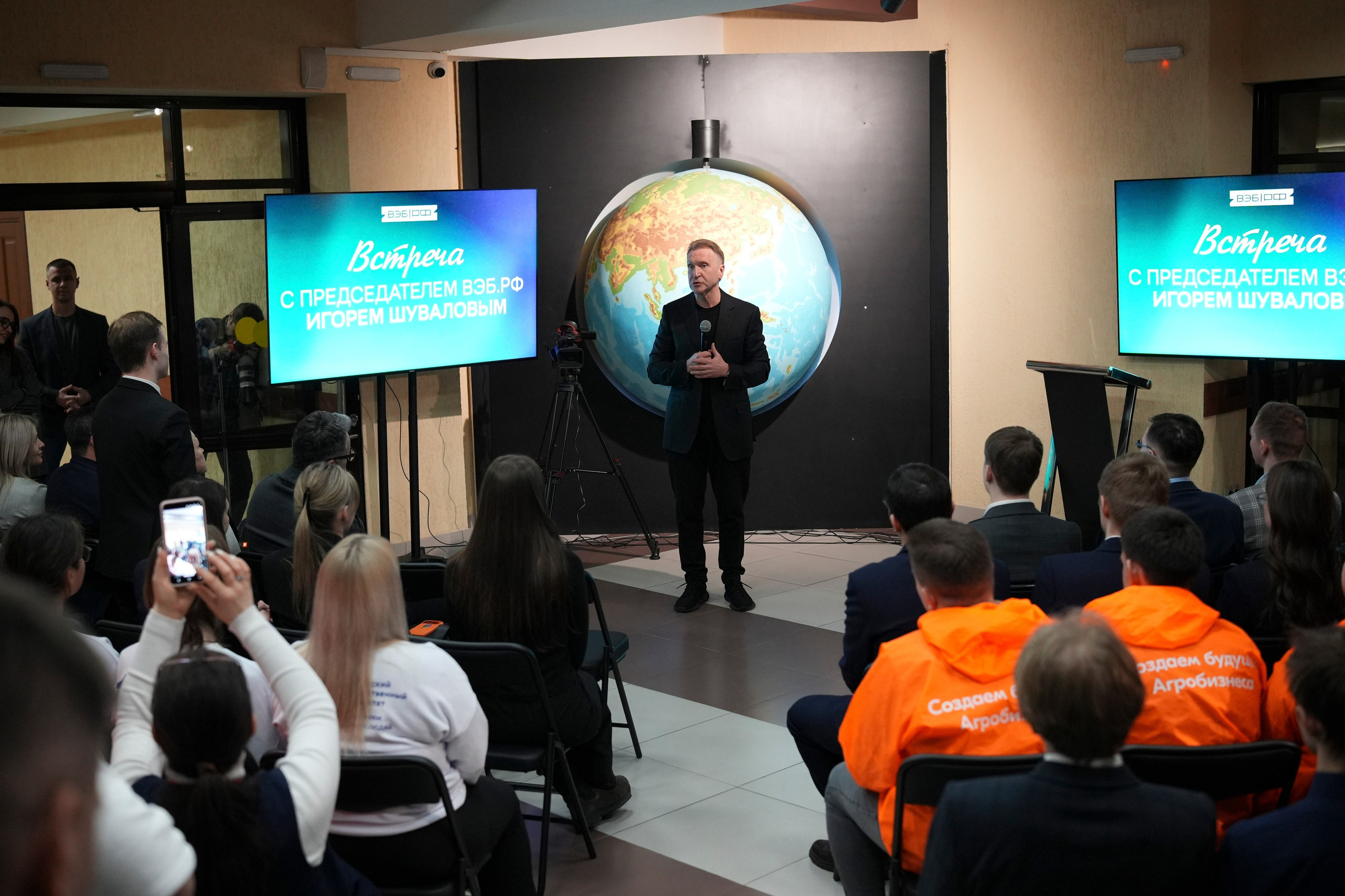 Репортажный фотограф в Новосибирске — Александр Мигда | Съёмка мероприятий. Фотограф в Новосибирске для свадеб, репортажа и бизнеса| MIGDA PHOTO