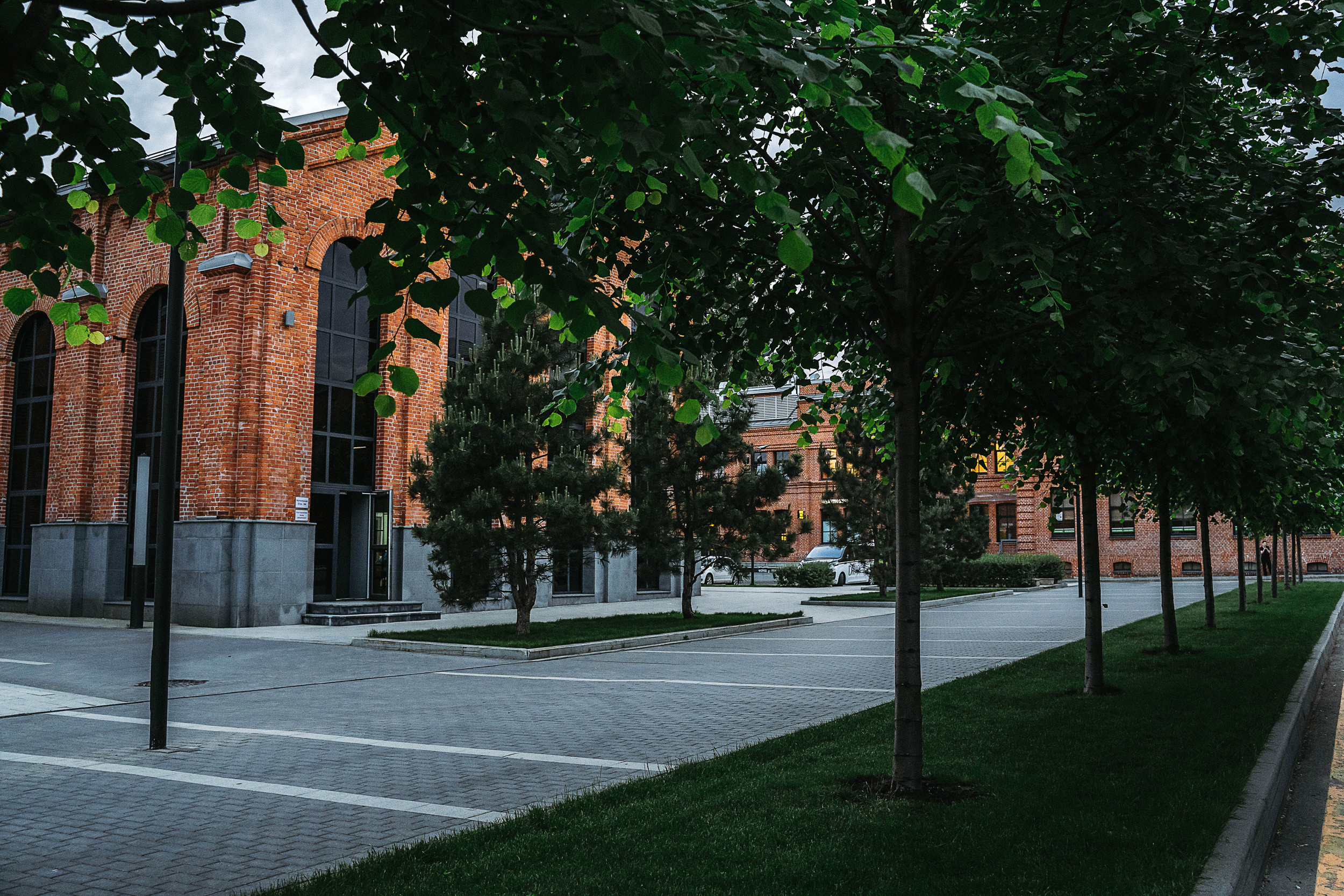Портретная бизнес фотосессия для Василия на заводе Арма, Москва, Курская