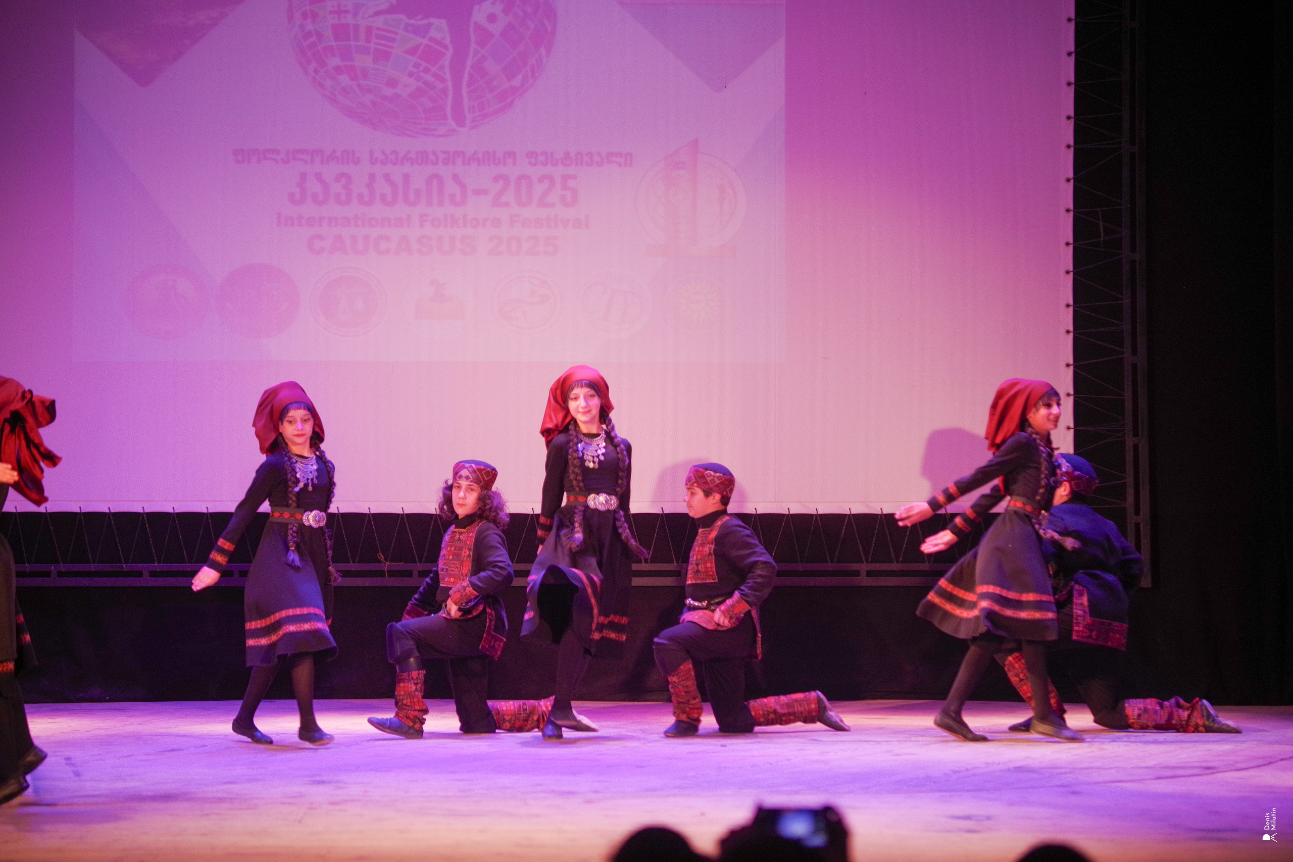 Танцы в прекрасном Они. Портретный фотограф Денис Милютин