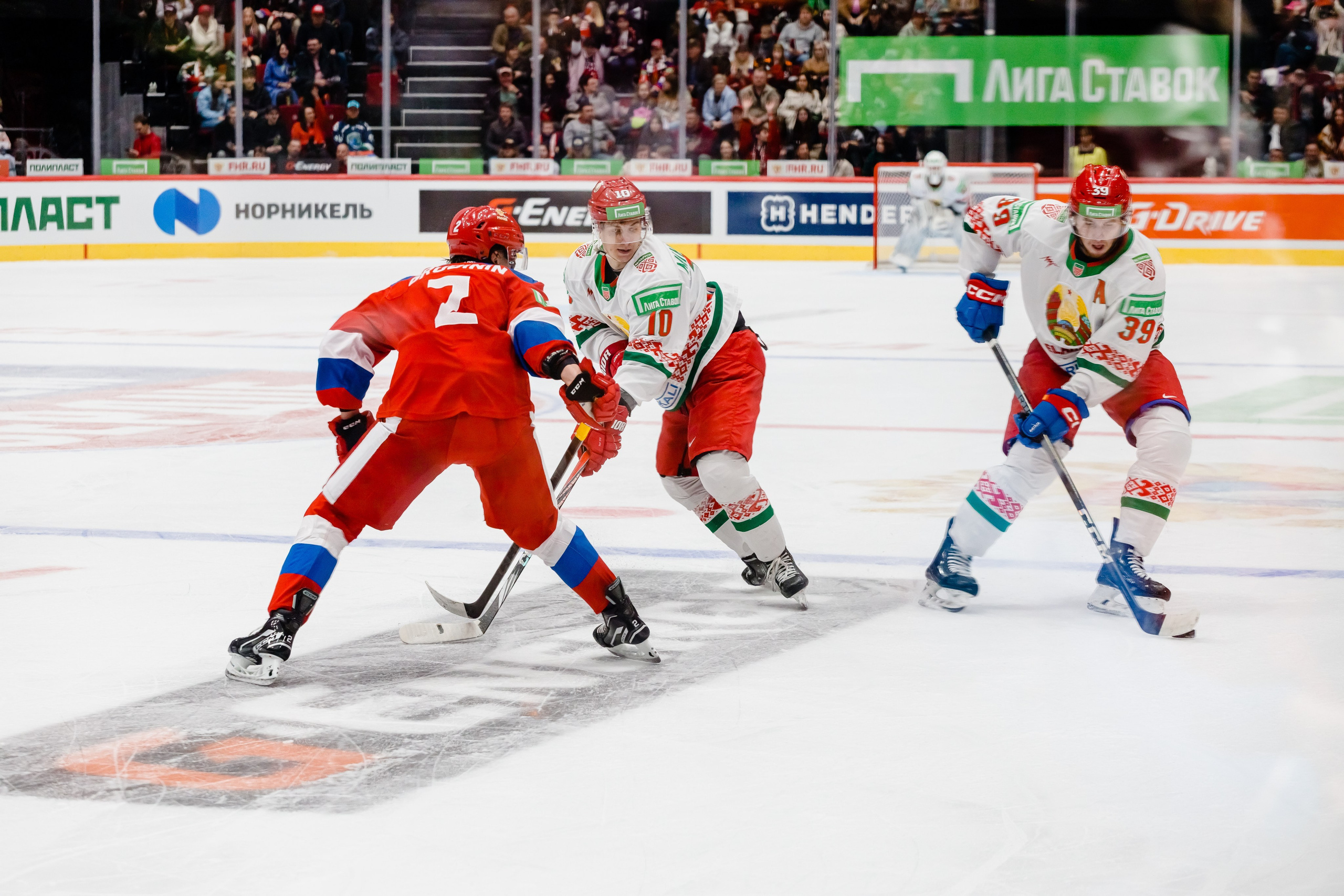 Россия — Беларусь. Свадебный и репортажный фотограф в Омске. Червоткин Никита