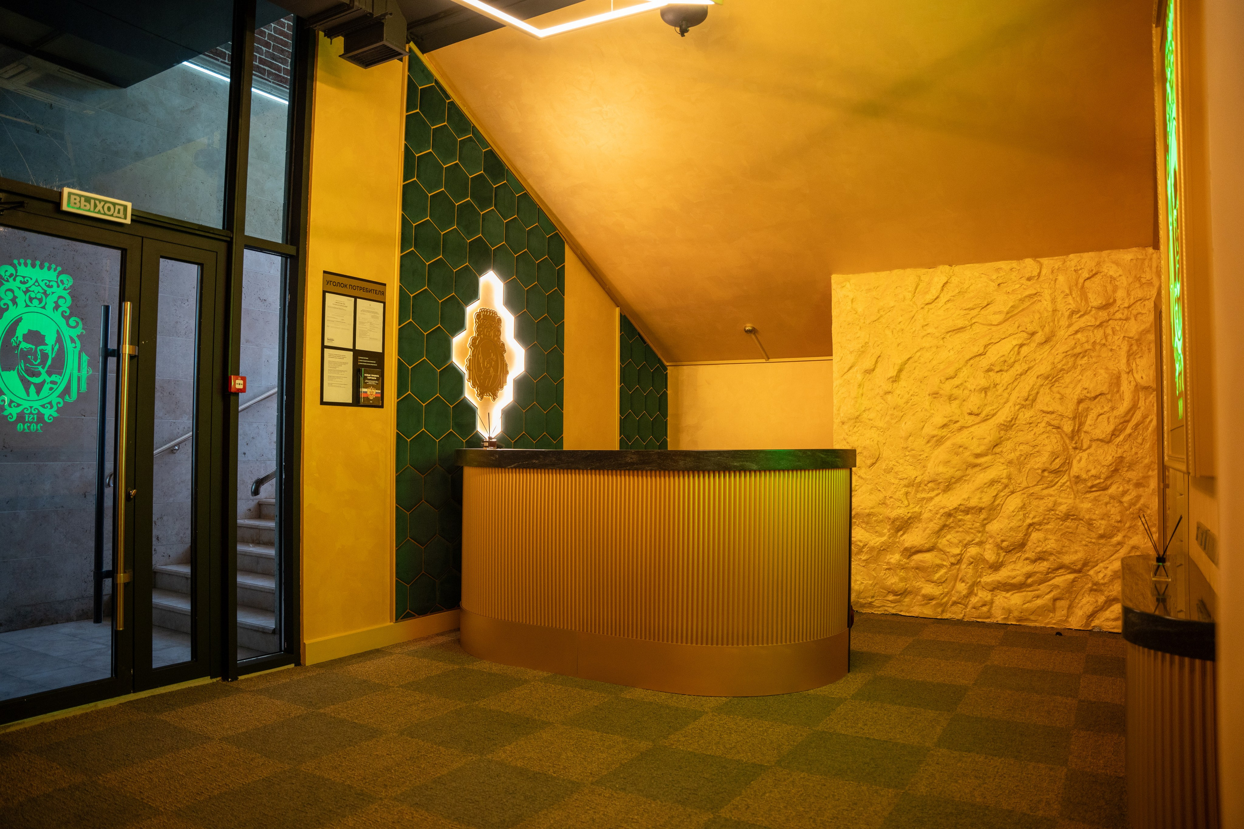 Фотосъемка интерьера стриптиз-клуба Hefner — элитный клуб Краснодара. Интерьерная фотосъемка клуба Hefner в Краснодаре — профессионально. Шедевры для Вас! Фотограф и Видеограф в Краснодаре Пахиев Руслан