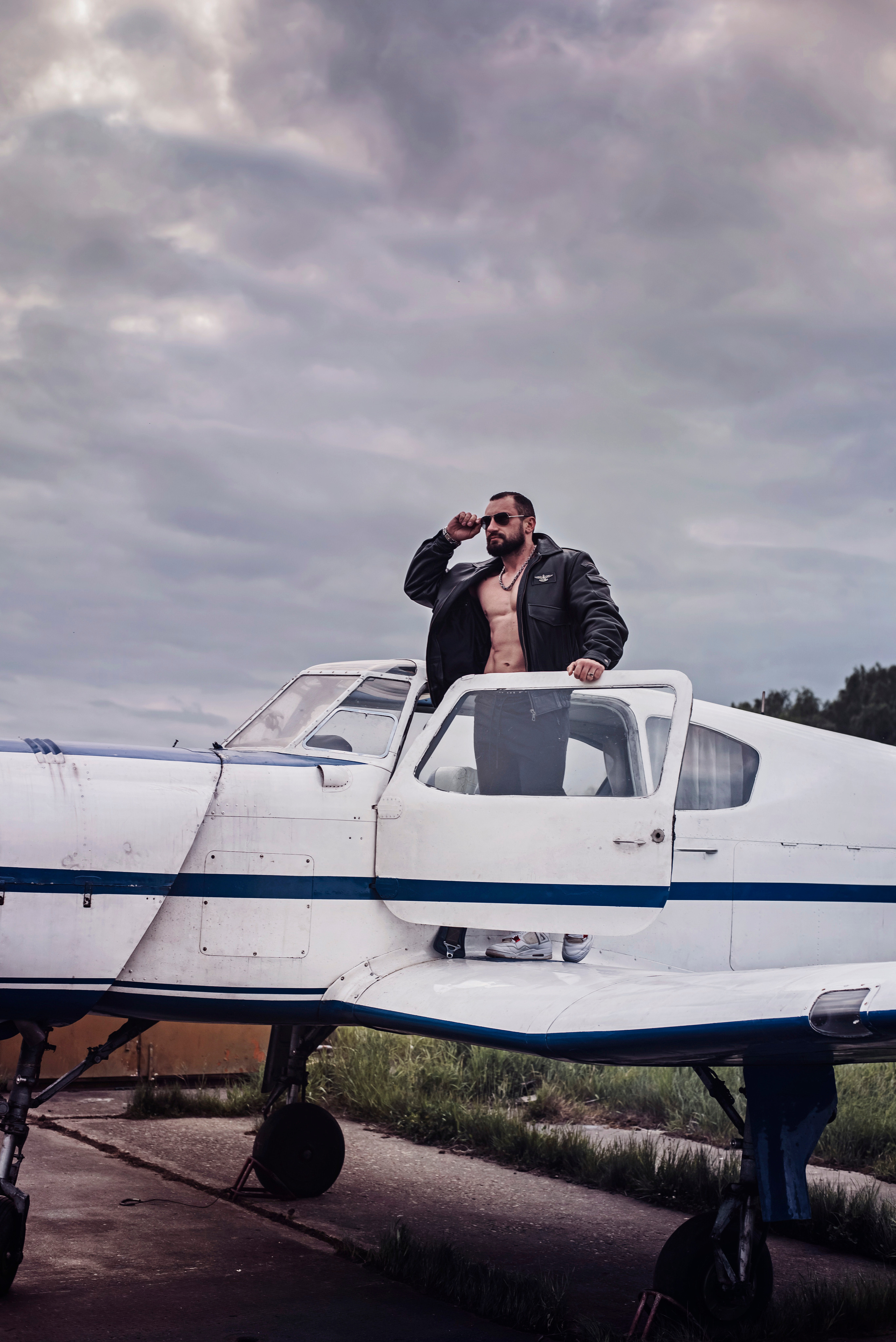 Первым делом самолеты. Детский и семейный фотограф выпускной альбом Приморско-Ахтарск