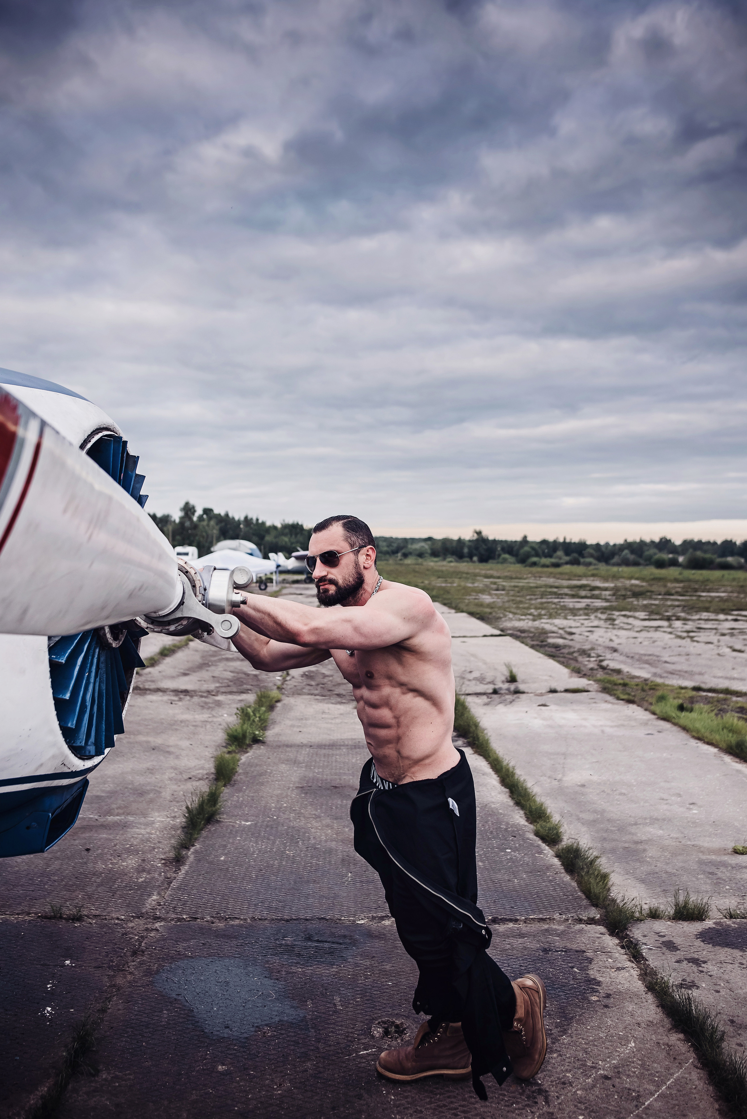 Первым делом самолеты. Детский и семейный фотограф выпускной альбом Приморско-Ахтарск