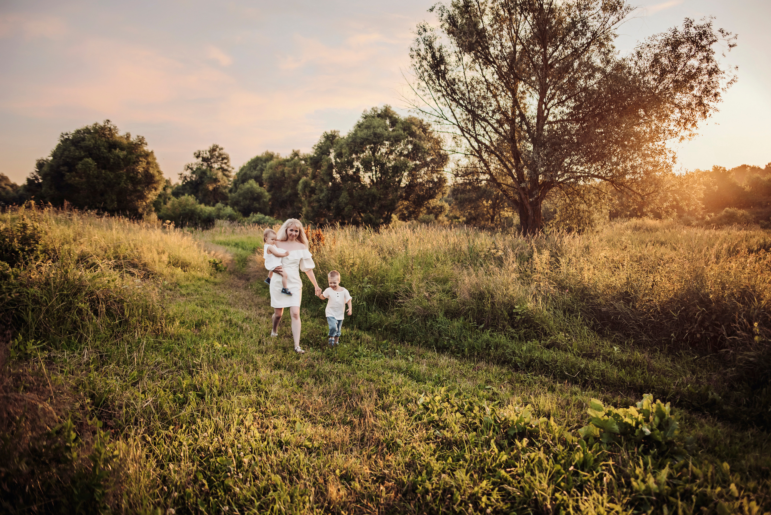 Виктория и Дмитрий с детками. Детский и семейный фотограф выпускной альбом Приморско-Ахтарск