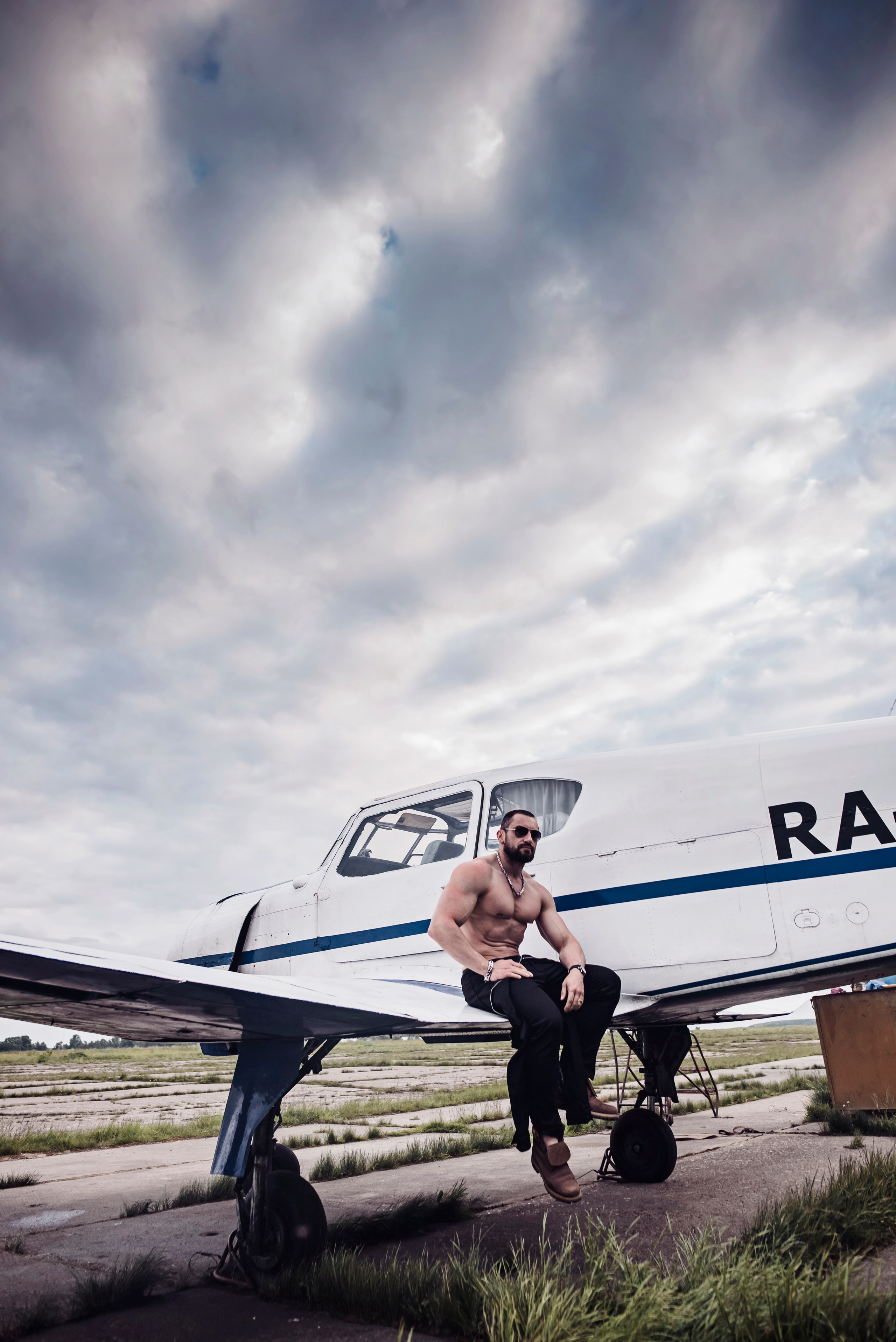 Первым делом самолеты. Детский и семейный фотограф выпускной альбом Приморско-Ахтарск