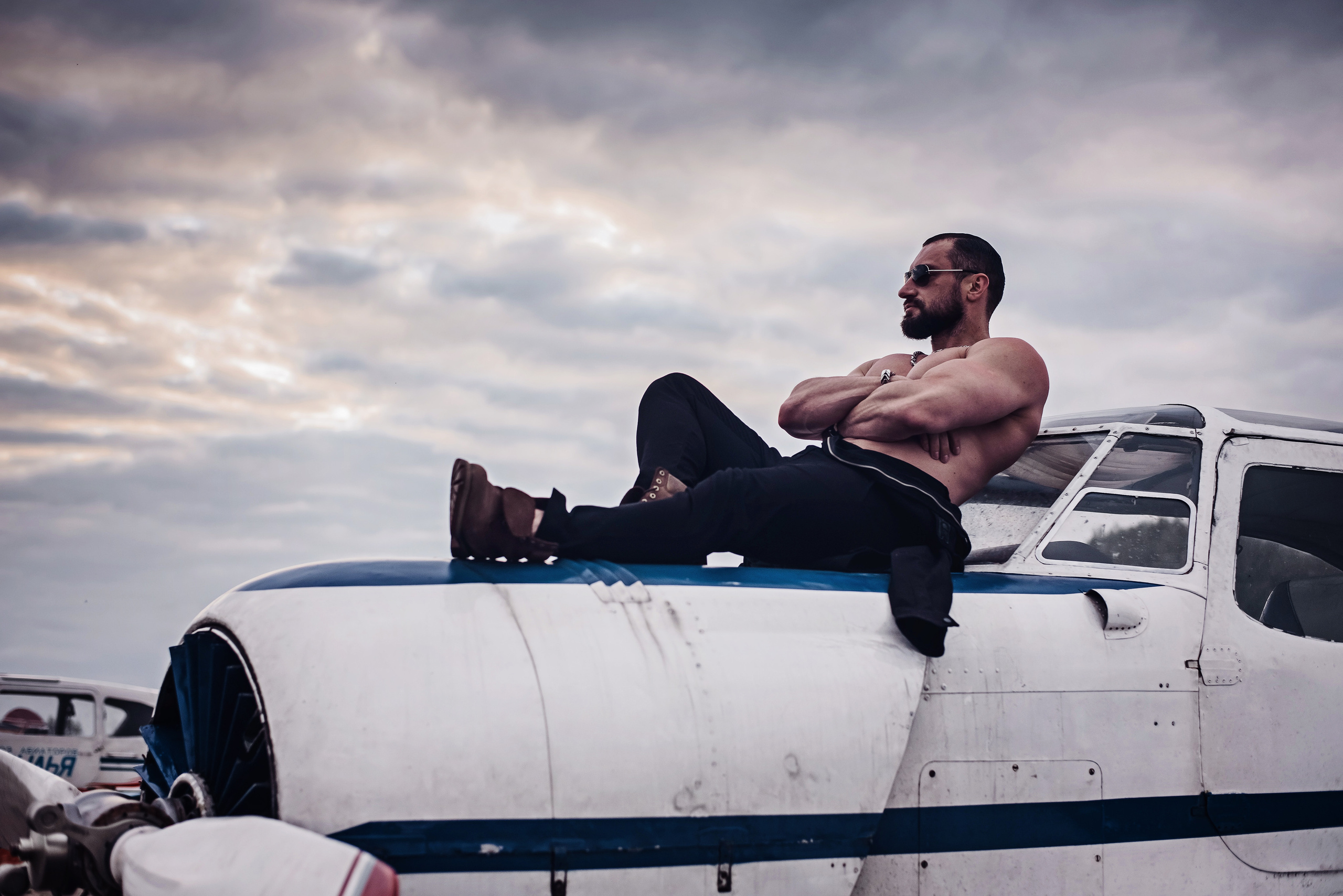 Первым делом самолеты. Детский и семейный фотограф выпускной альбом Приморско-Ахтарск