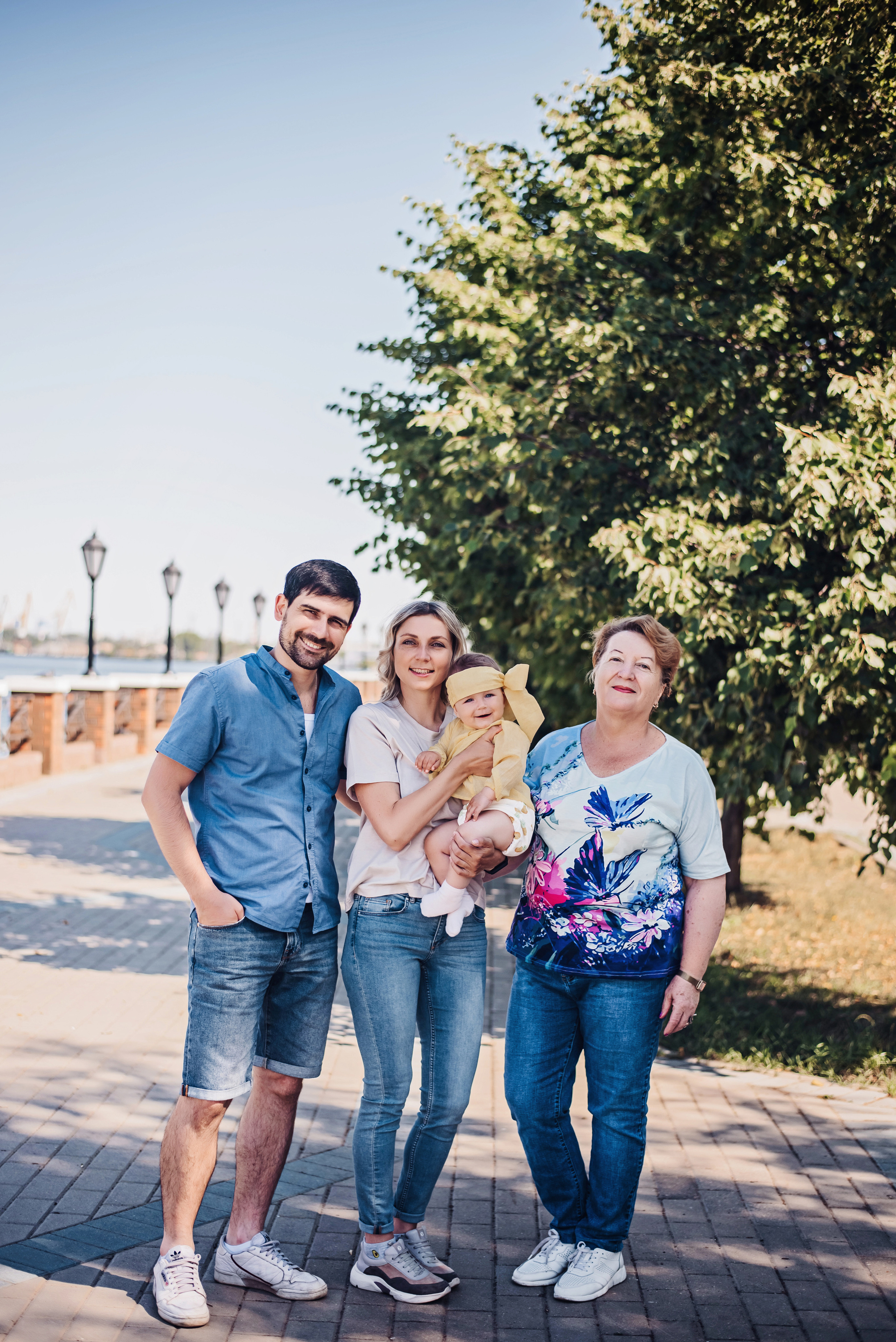 Прогулка по набережной. Детский и семейный фотограф выпускной альбом Приморско-Ахтарск