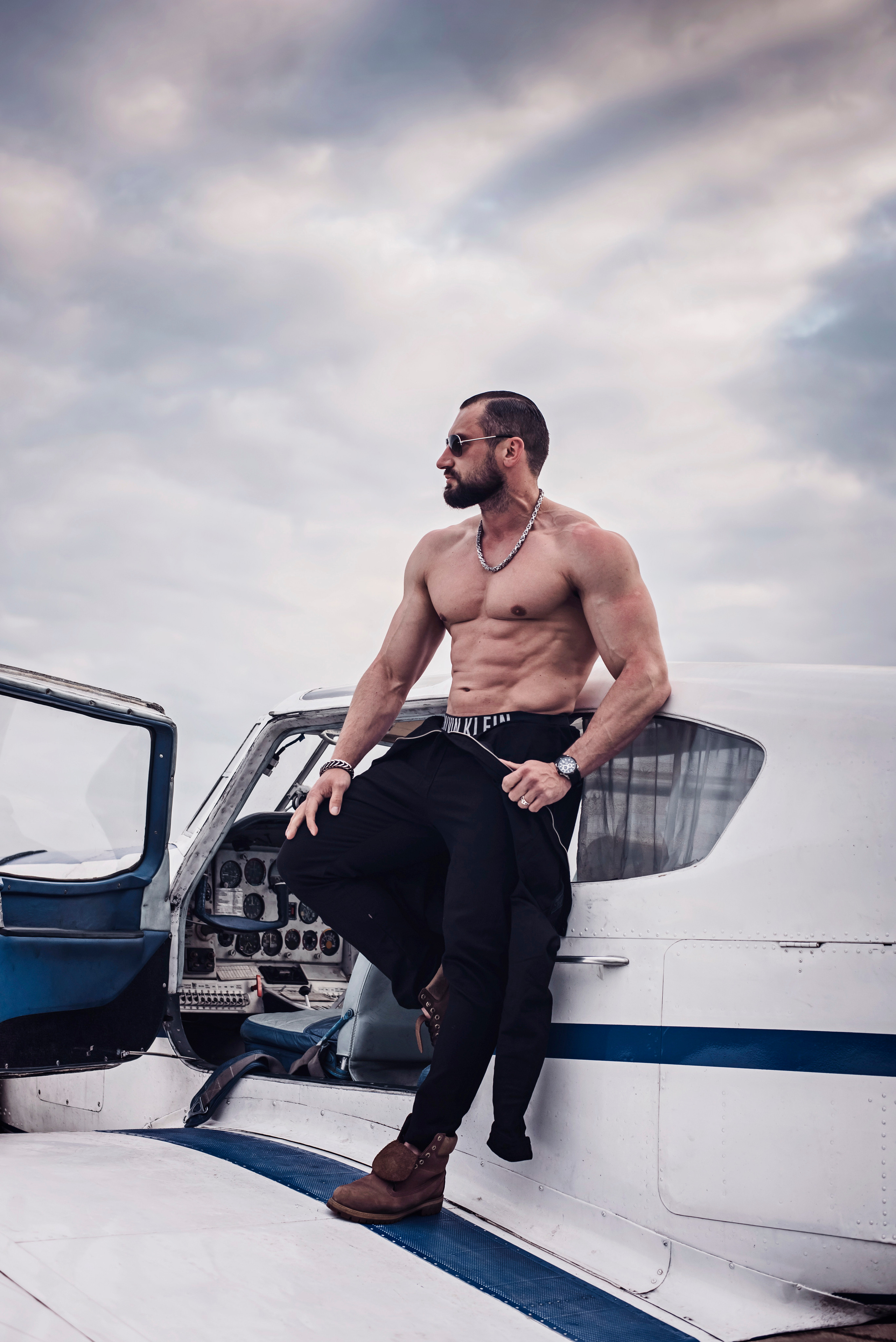 Первым делом самолеты. Детский и семейный фотограф выпускной альбом Приморско-Ахтарск