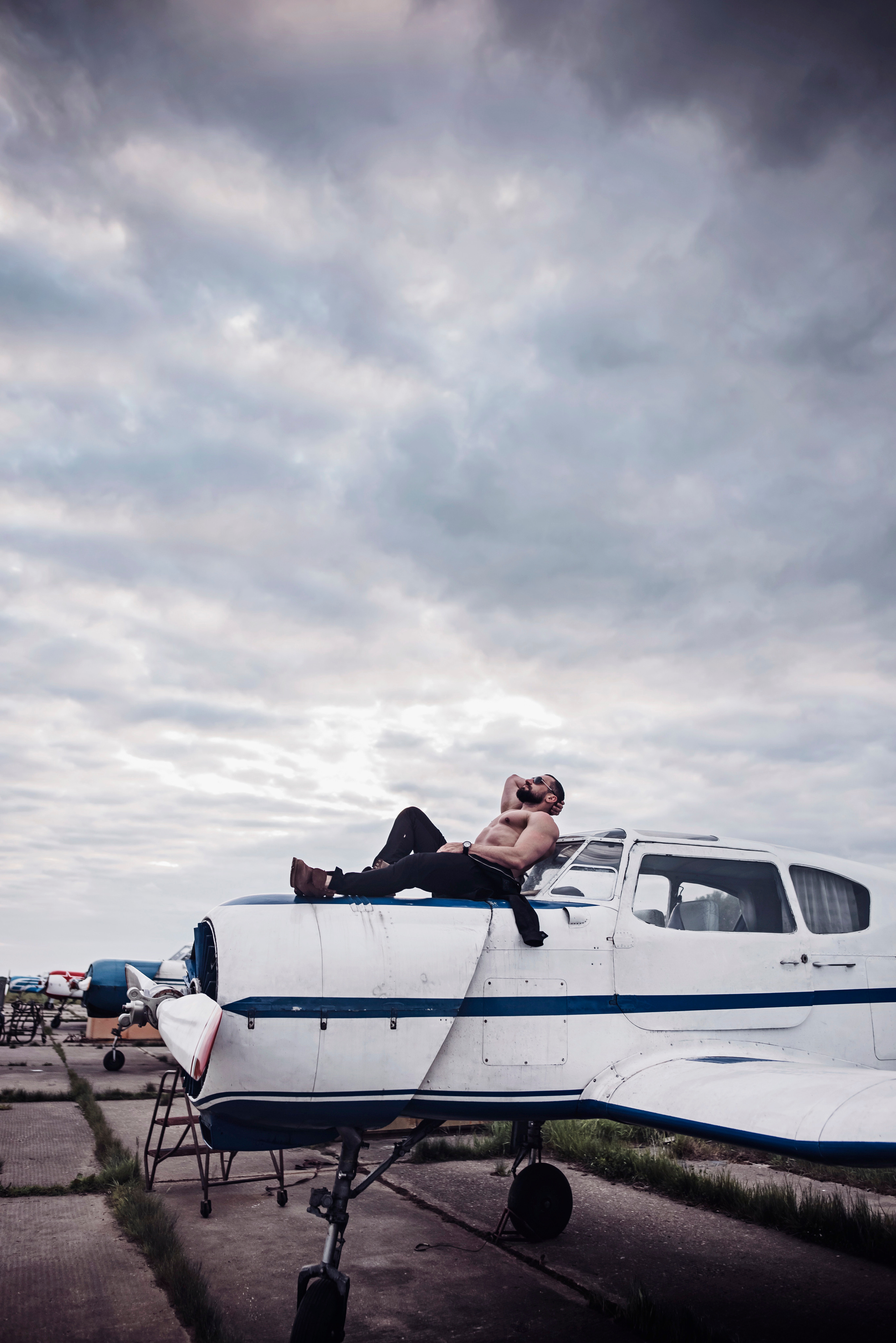 Первым делом самолеты. Детский и семейный фотограф выпускной альбом Приморско-Ахтарск